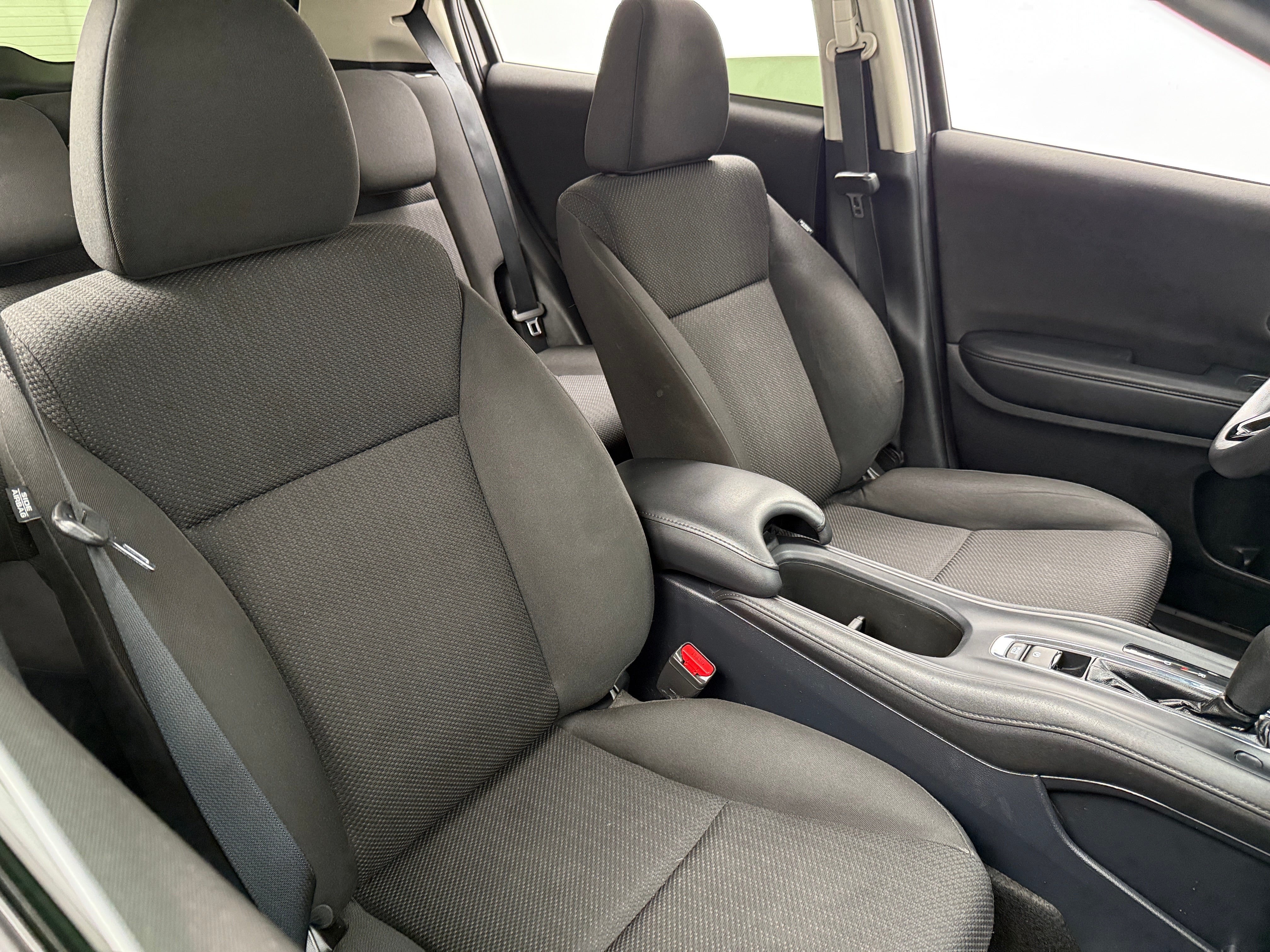 2018 Honda HR-V LX 2