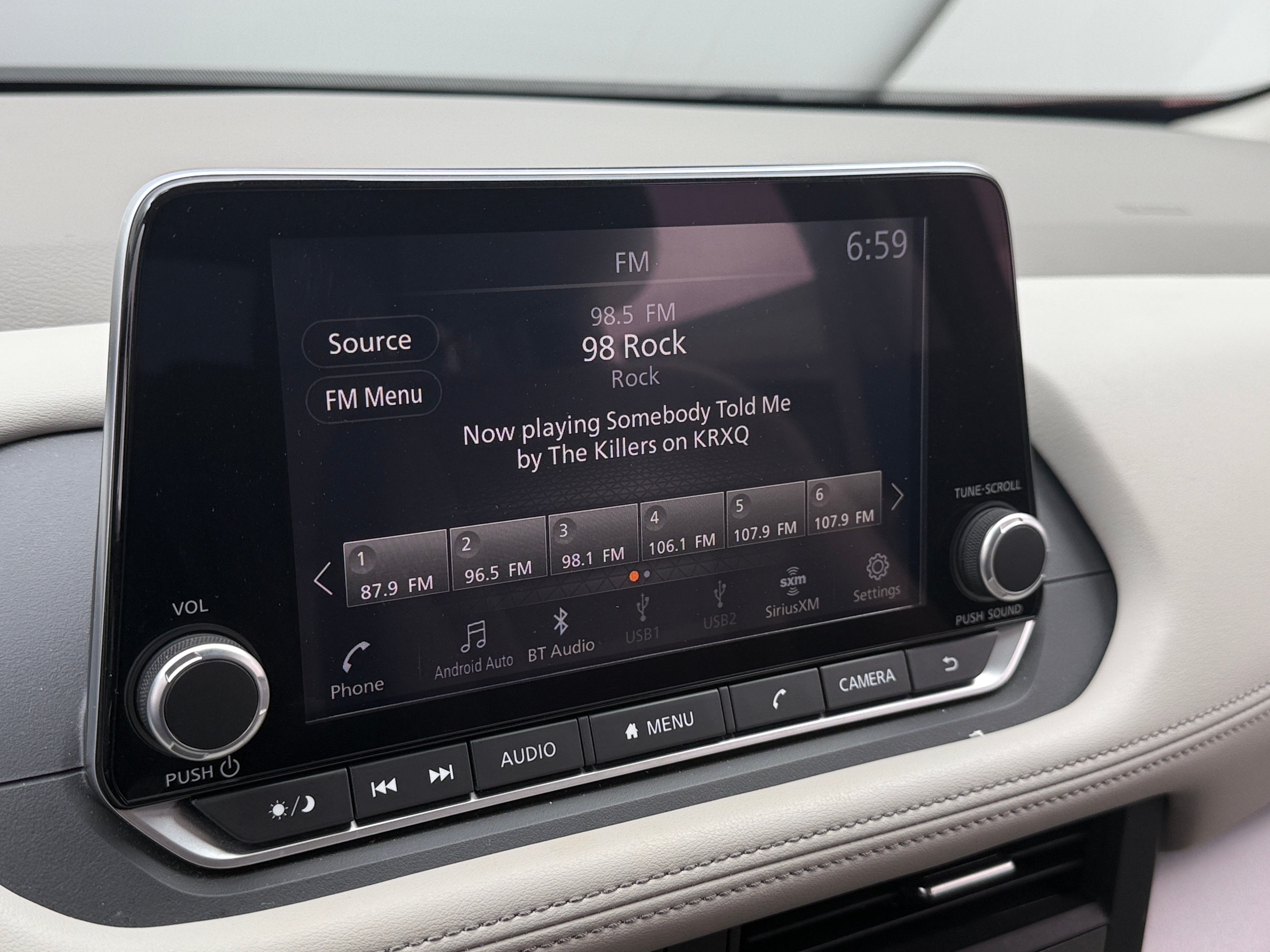 2024 Nissan Rogue SV 4