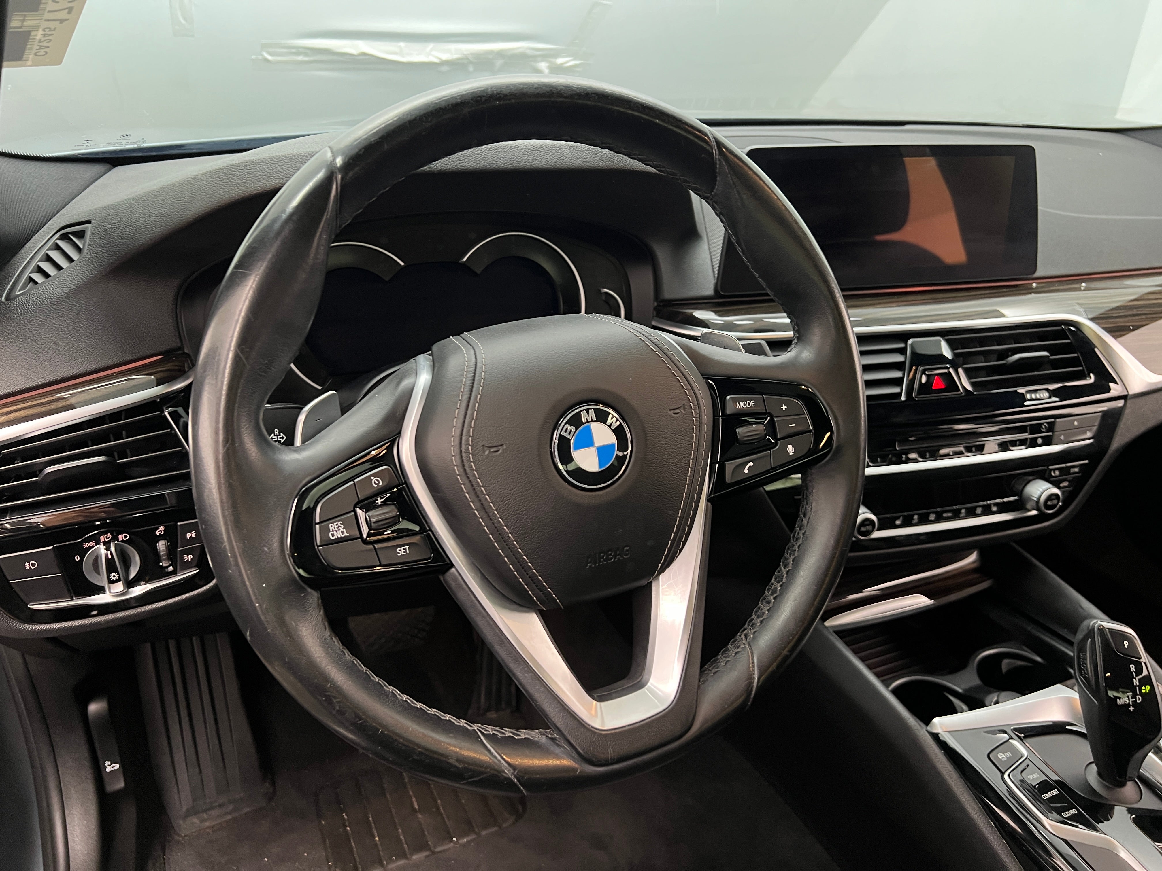 2018 BMW 5 Series 530i 4