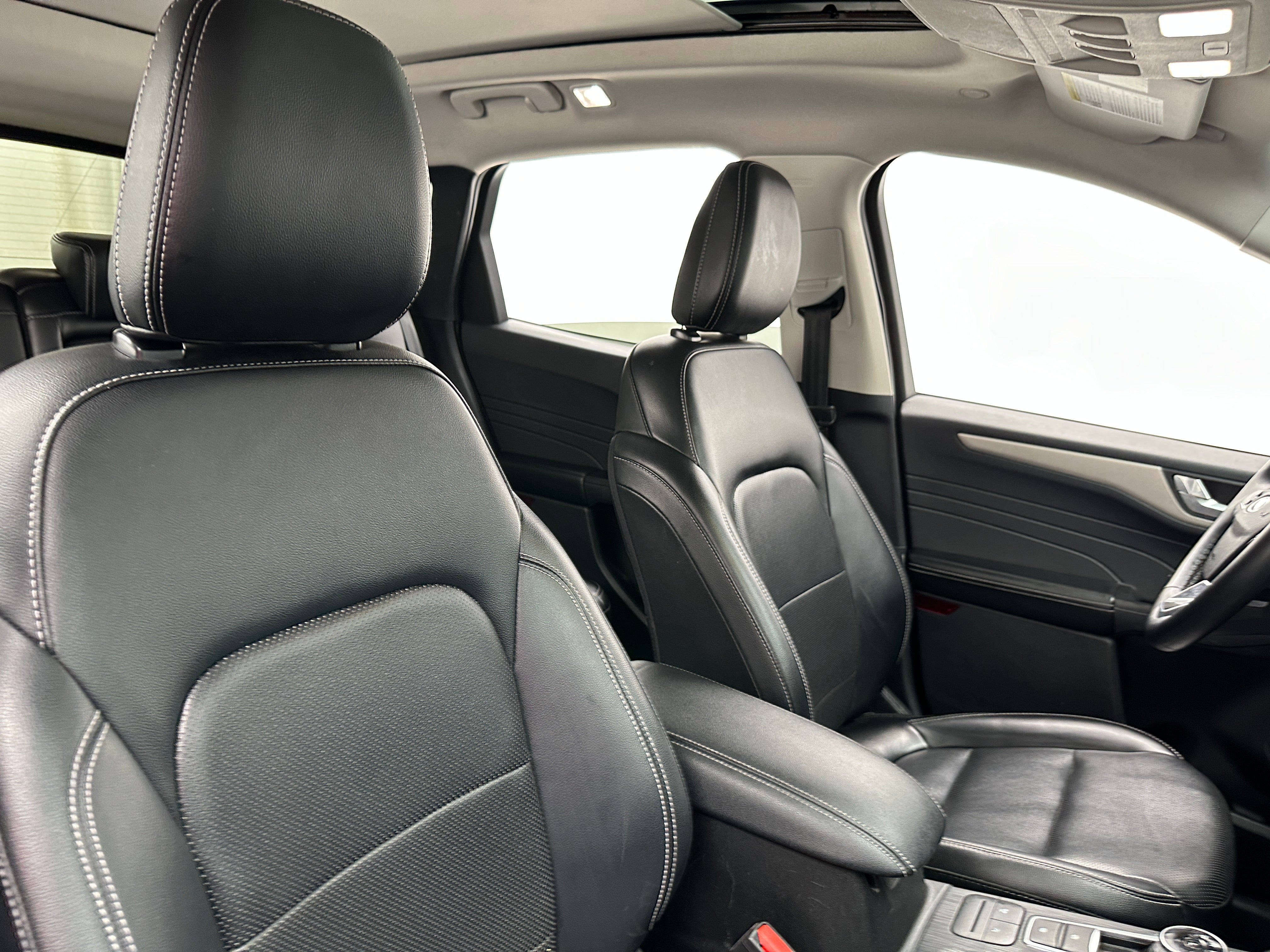 2022 Ford Escape SEL 2