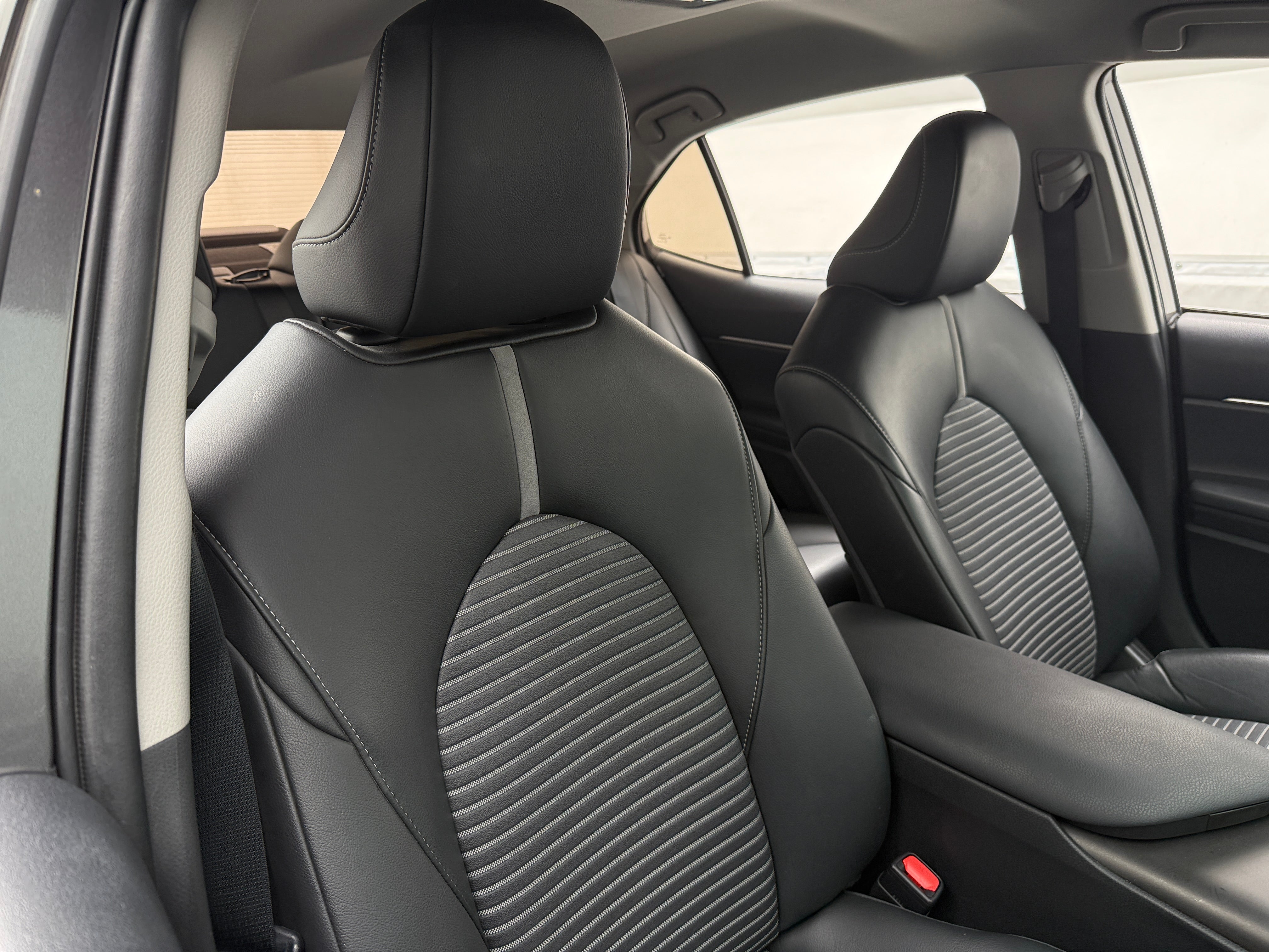 2021 Toyota Camry SE 2