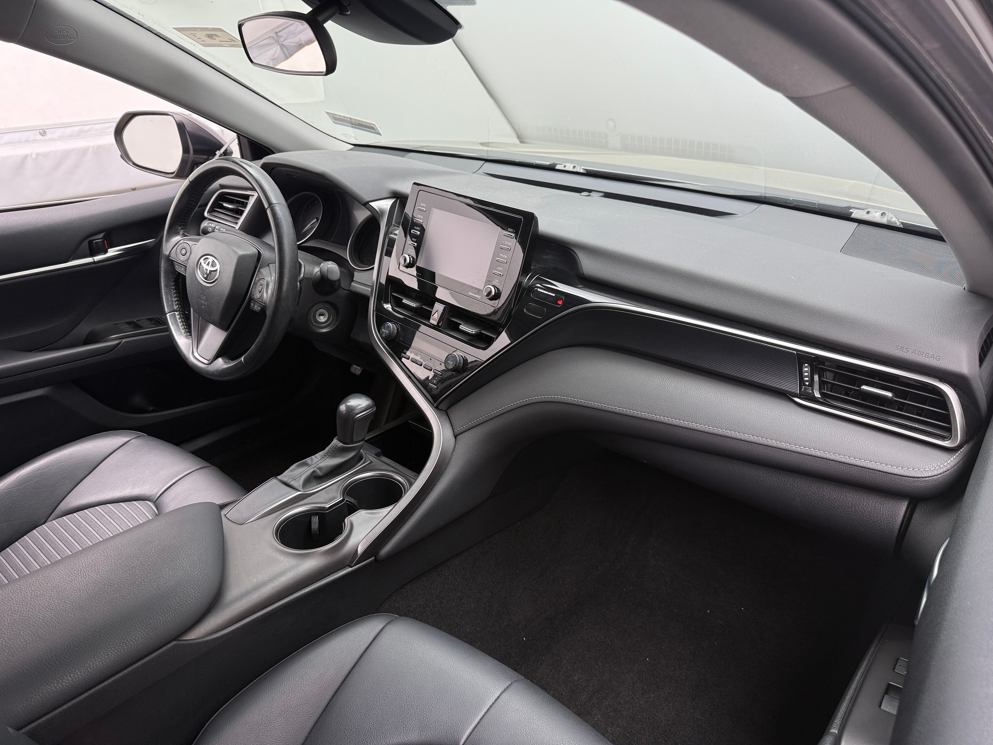 2021 Toyota Camry SE 3