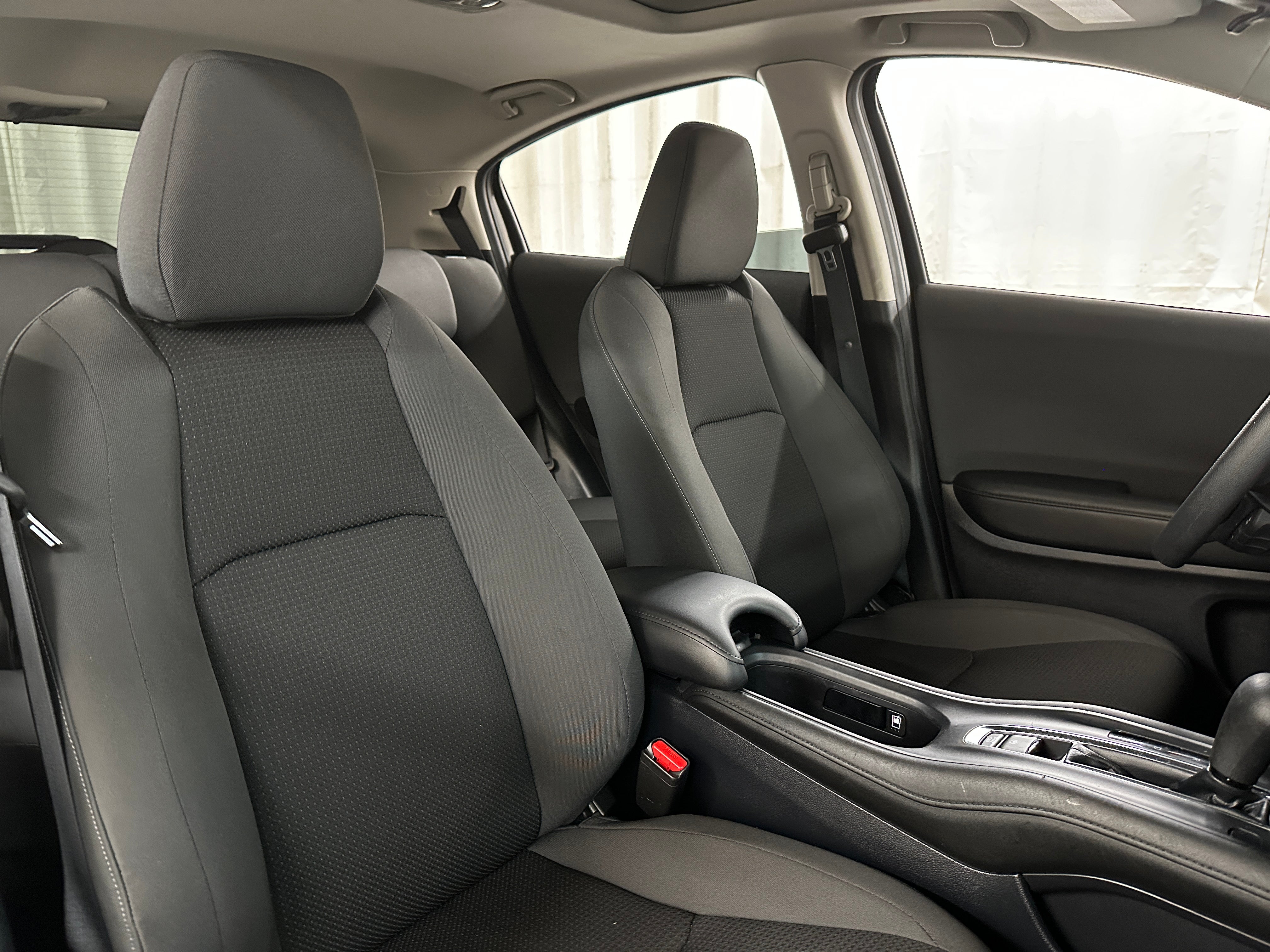 2021 Honda HR-V EX 2