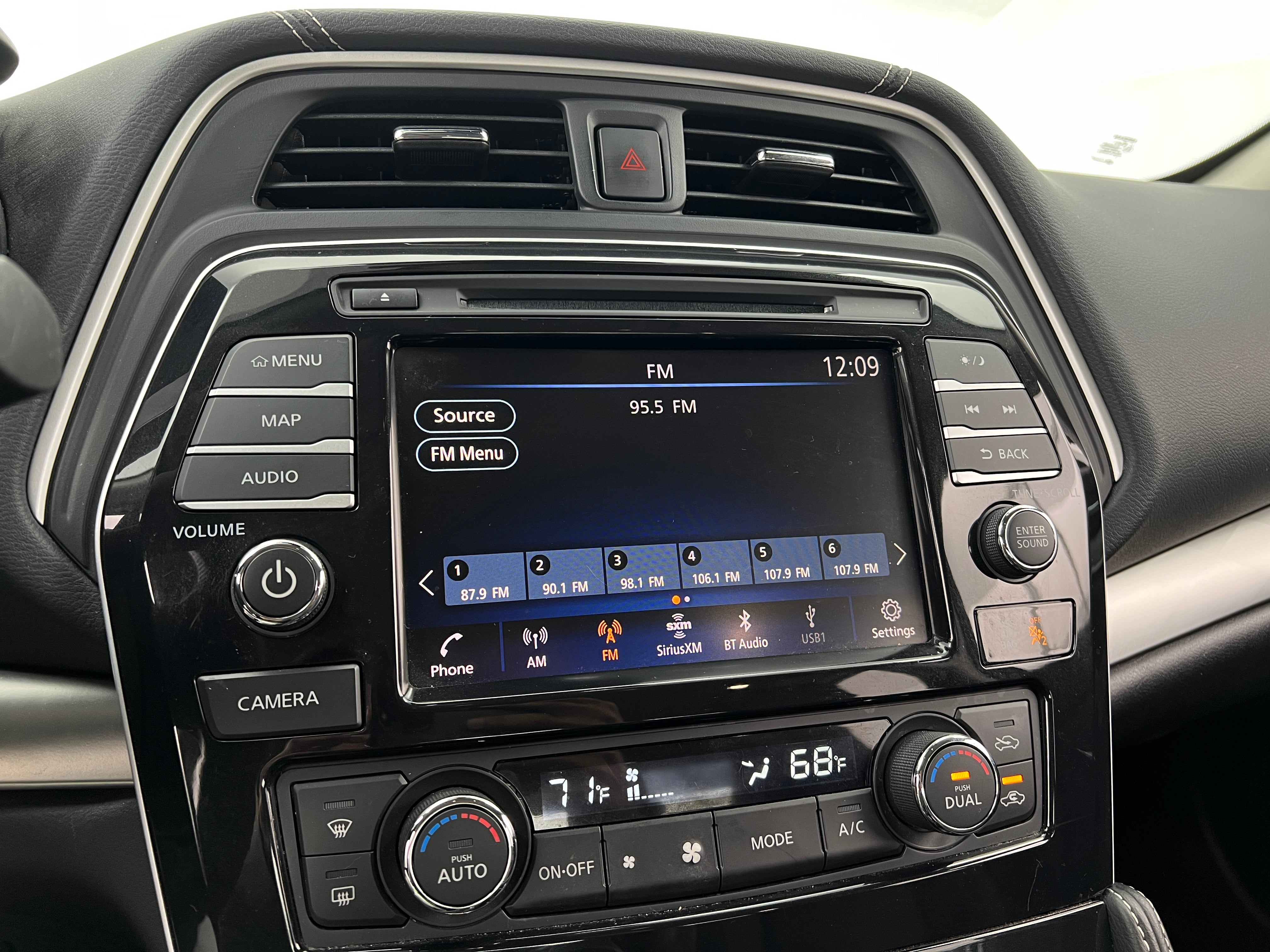 2022 Nissan Maxima SV 3