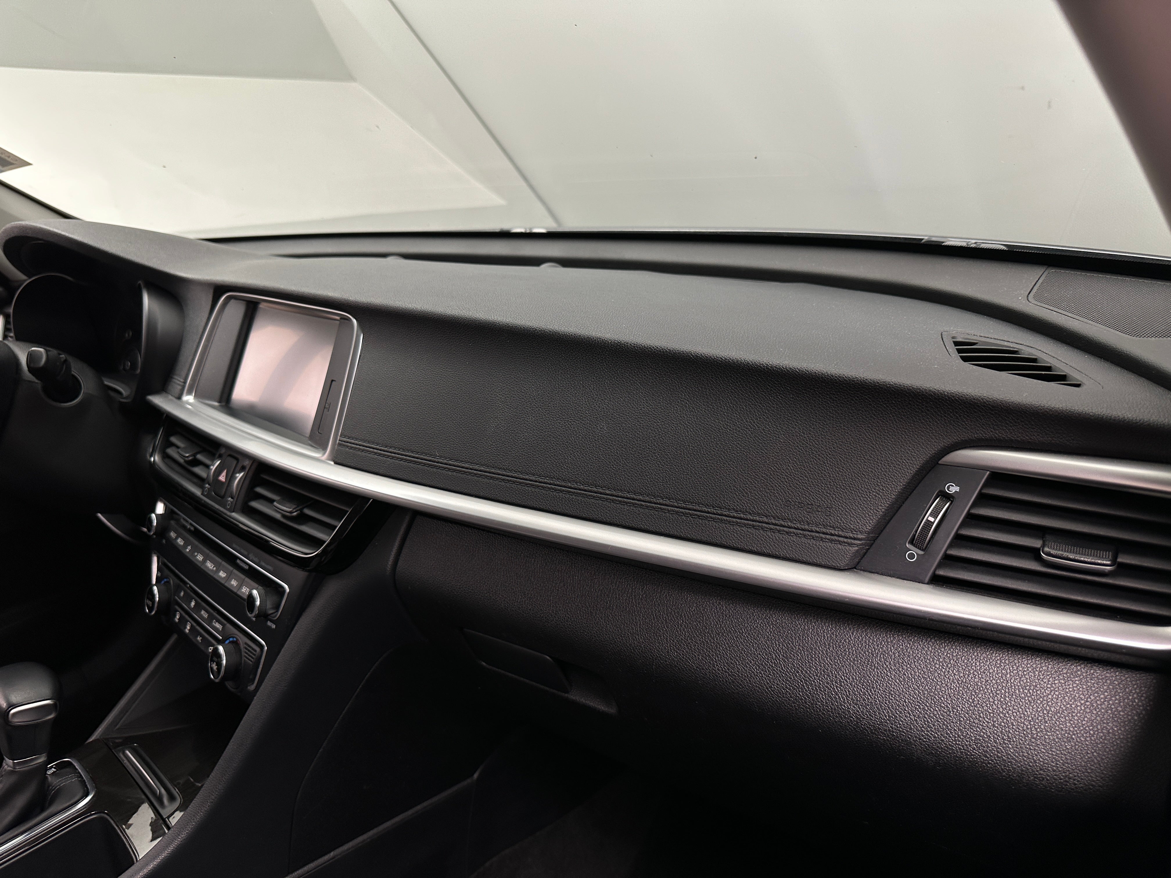 2020 Kia Optima Premium 3