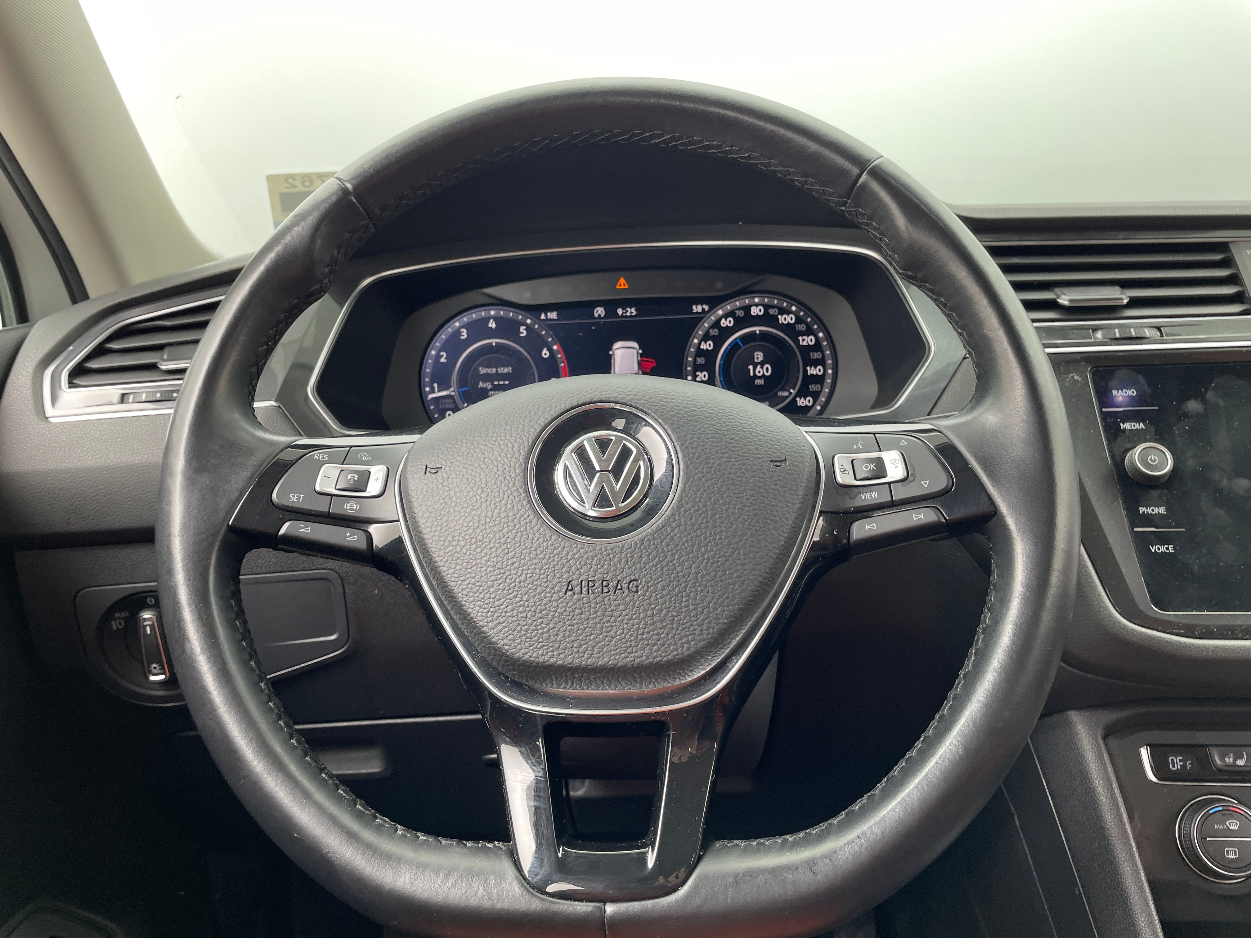 2019 Volkswagen Tiguan SEL 4