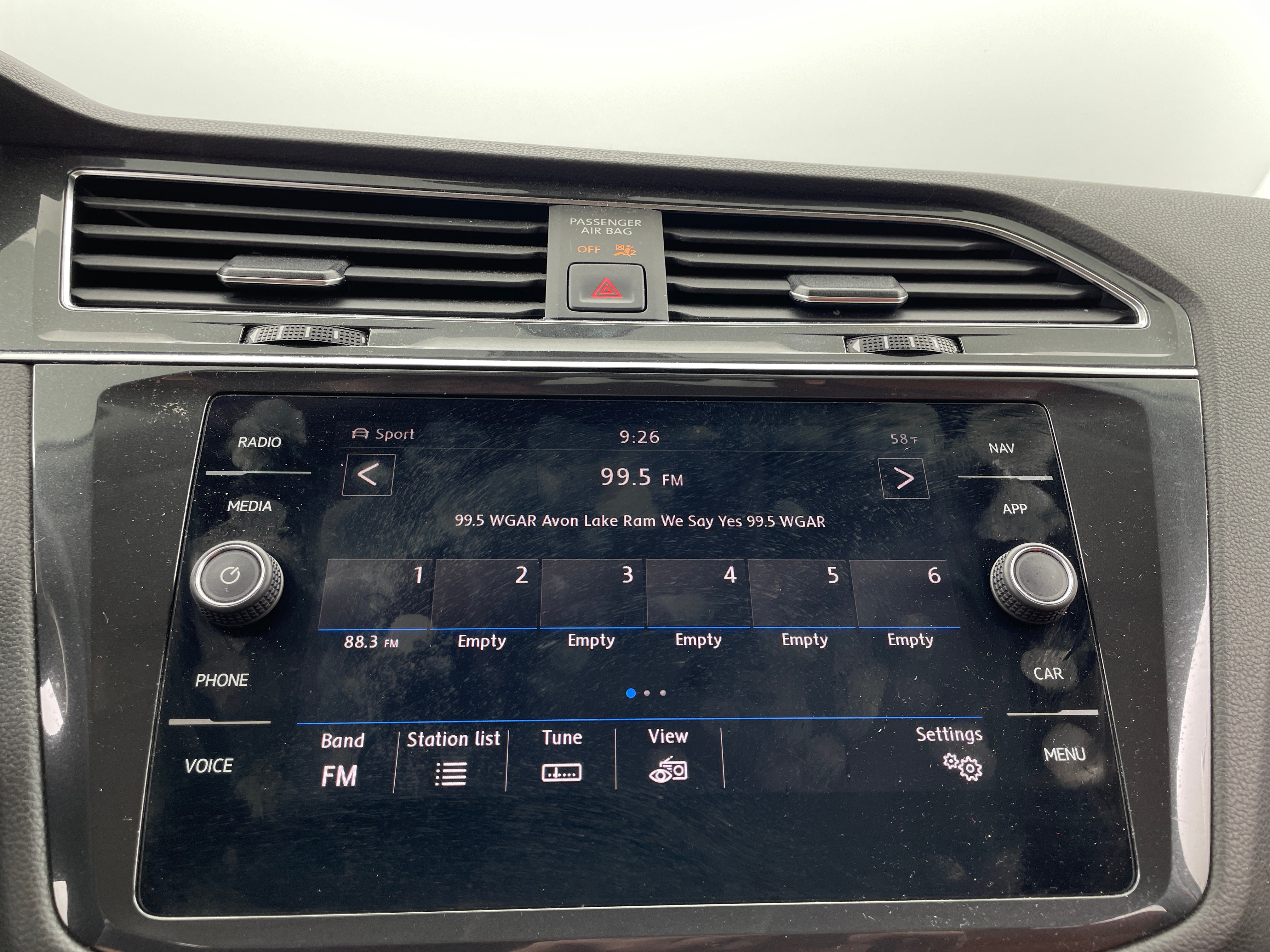 2019 Volkswagen Tiguan SEL 3