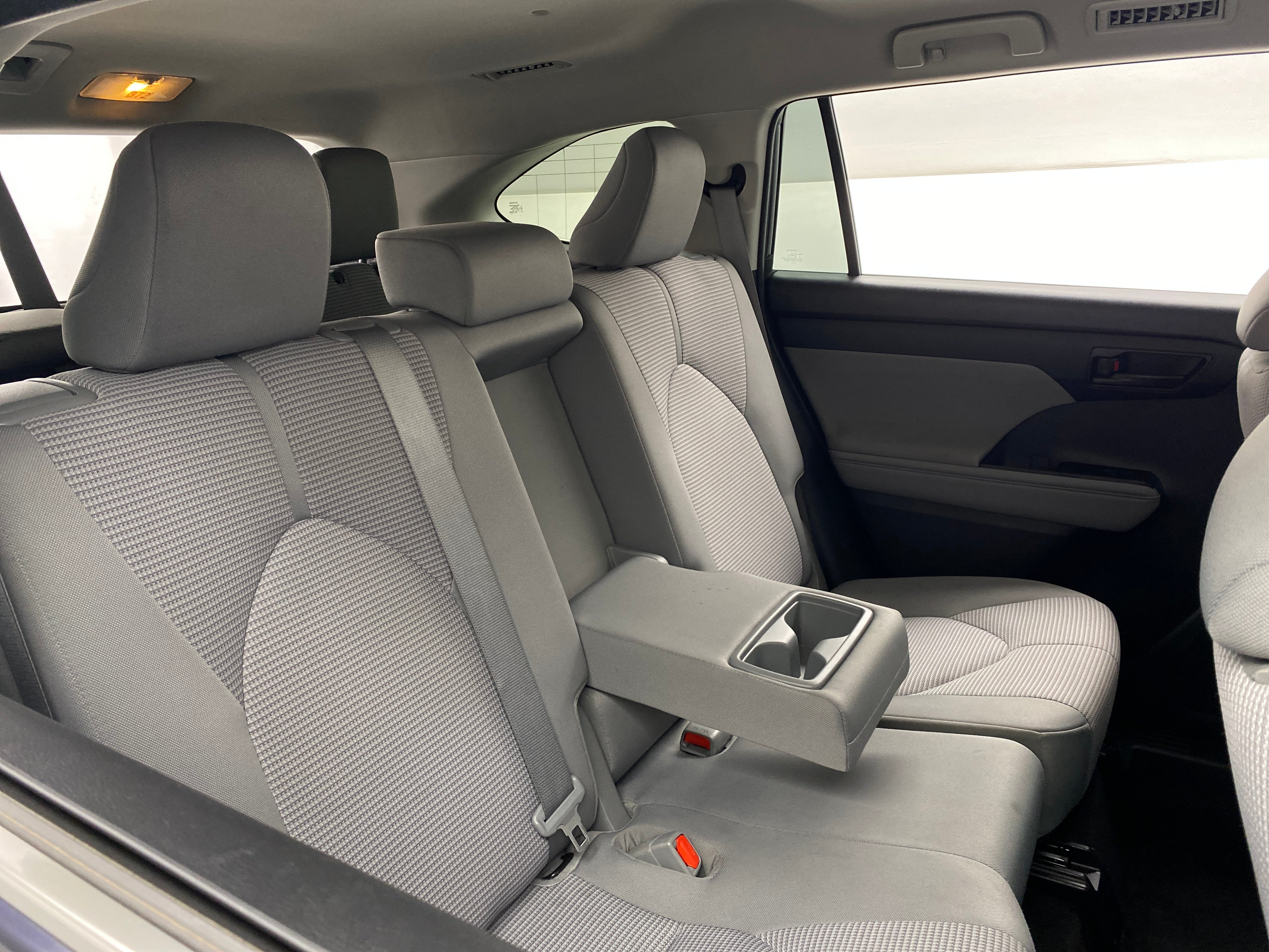 2023 Toyota Highlander LE 6