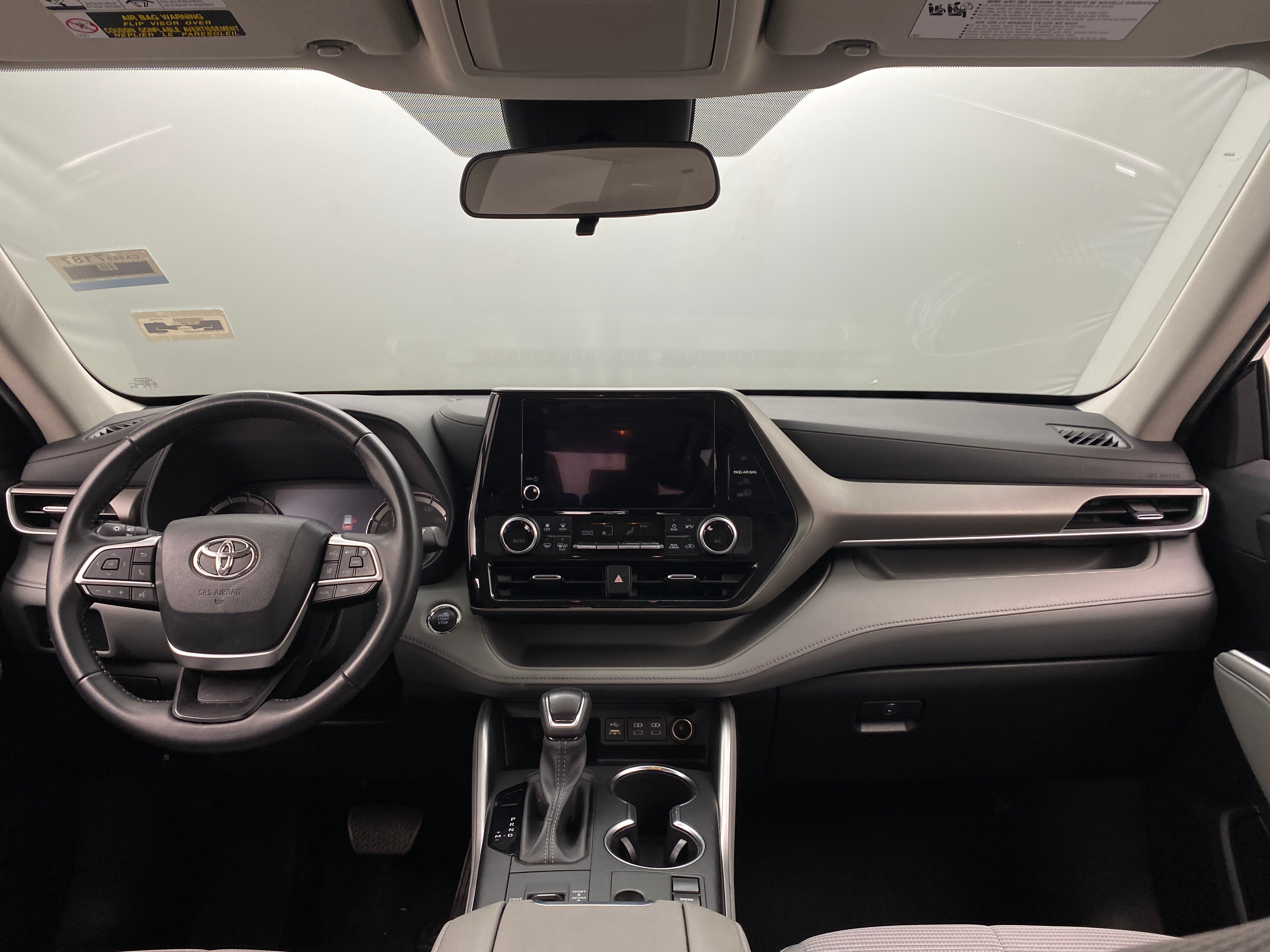 2023 Toyota Highlander LE 3