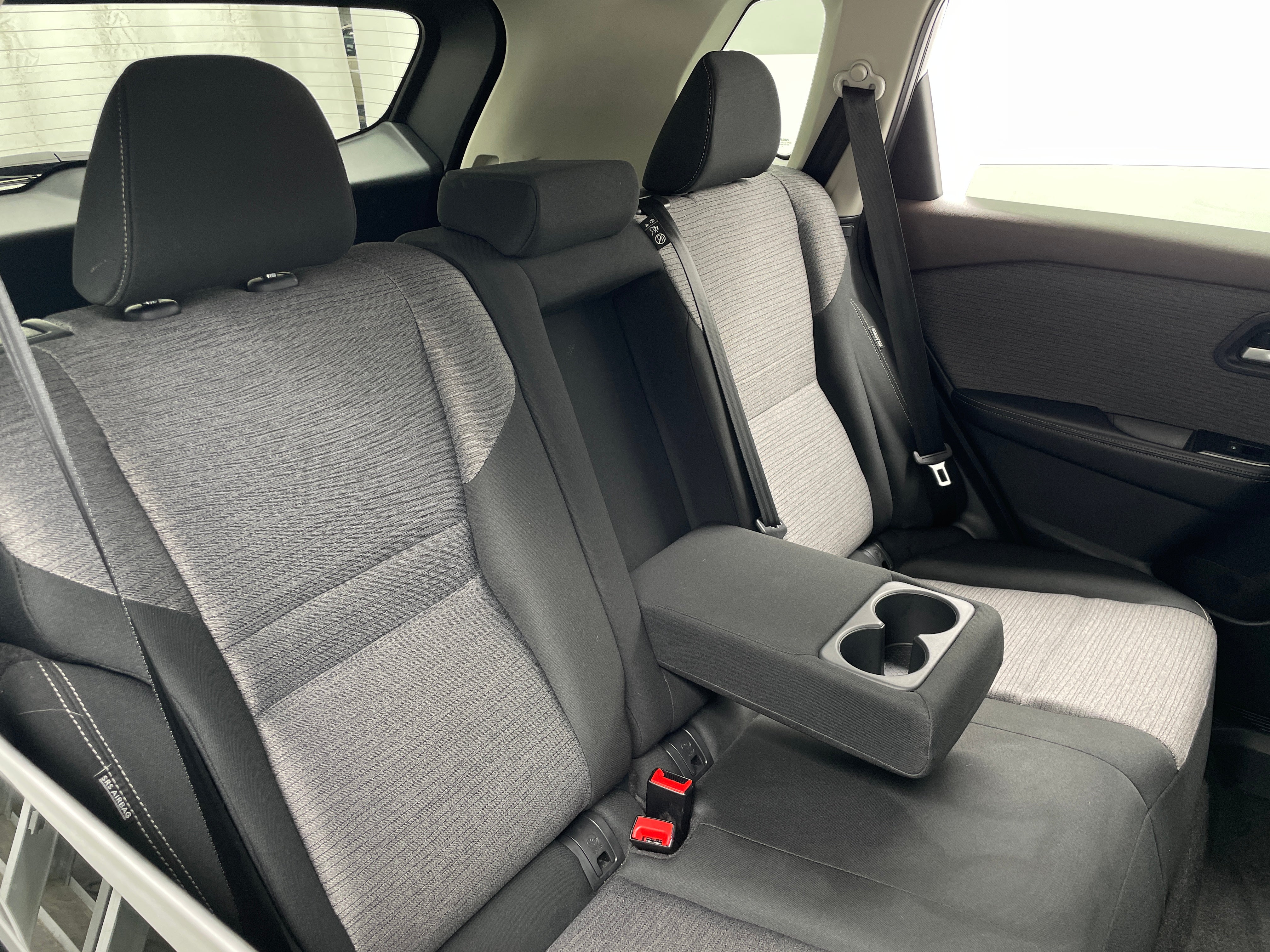2023 Nissan Rogue SV 6