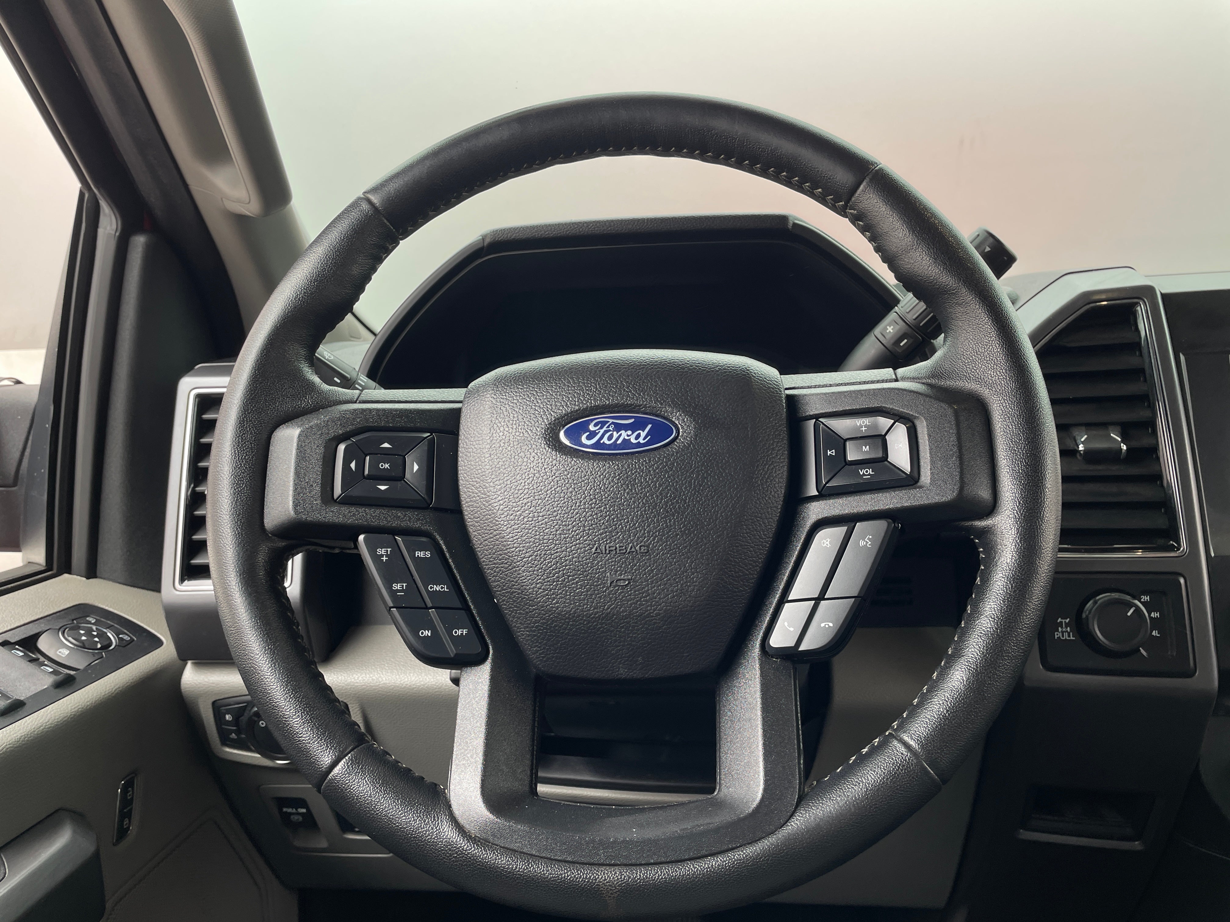 2019 Ford Econoline E-150 5