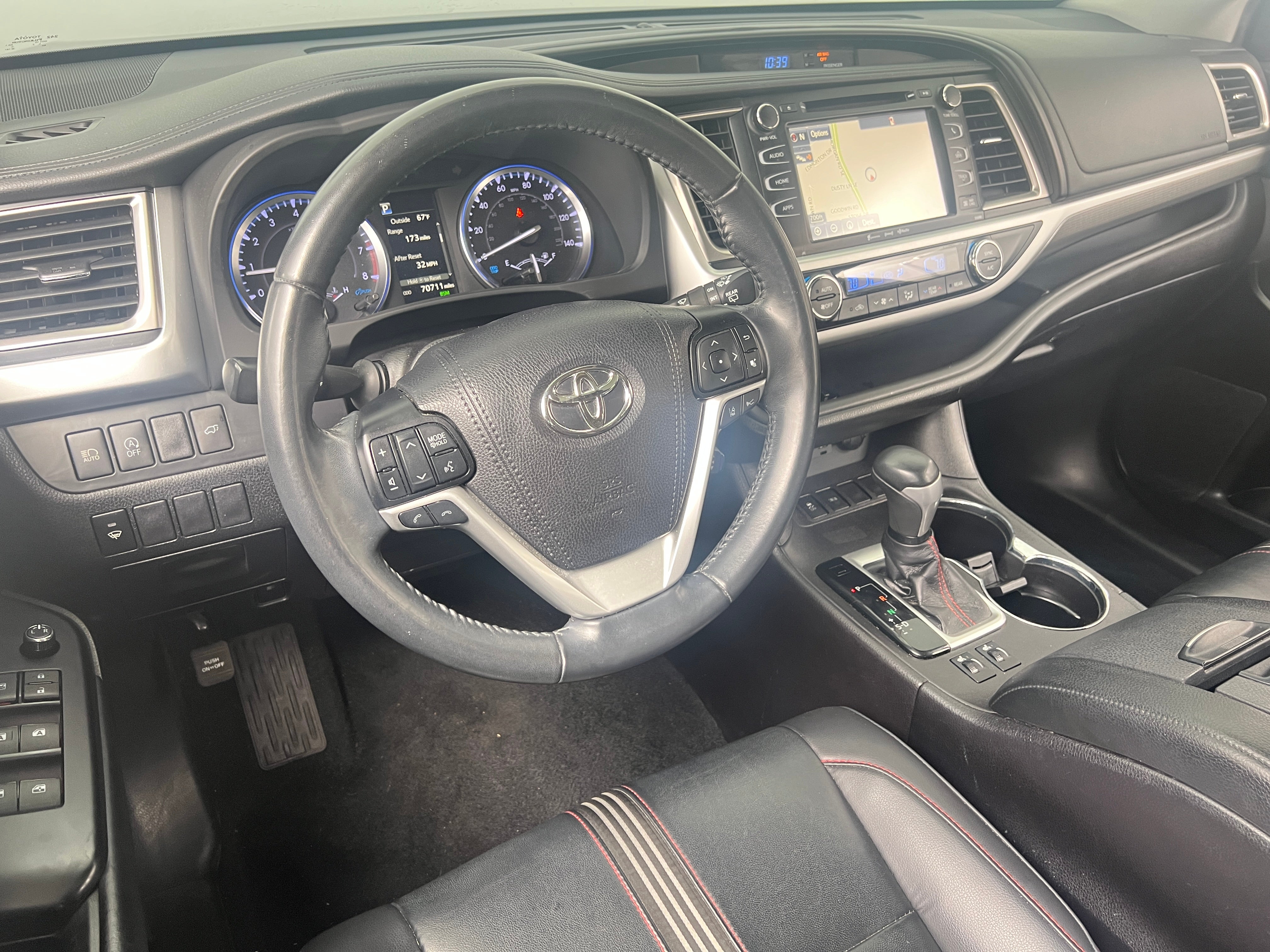 2019 Toyota Highlander SE 2