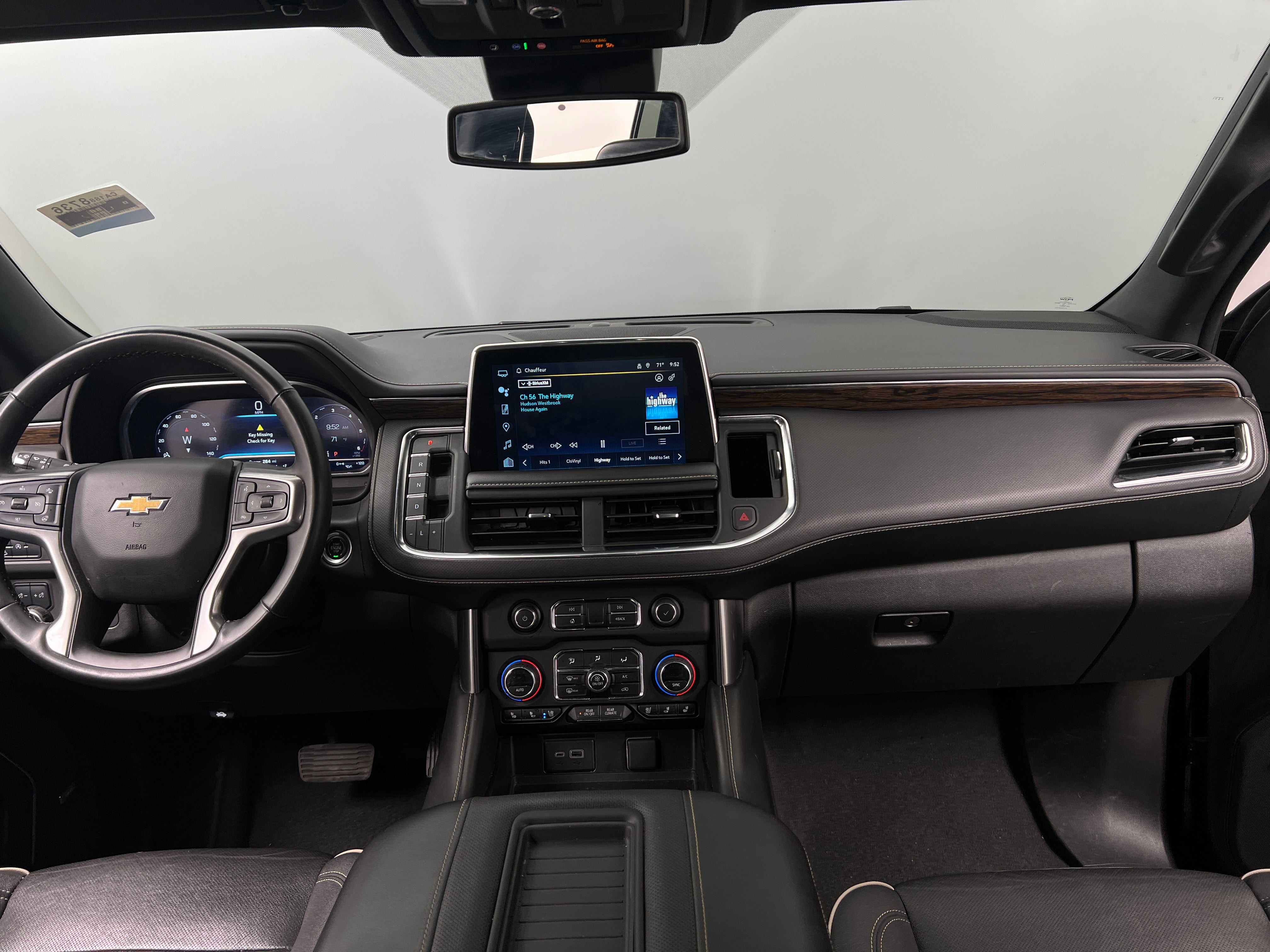 2023 Chevrolet Suburban Premier 2