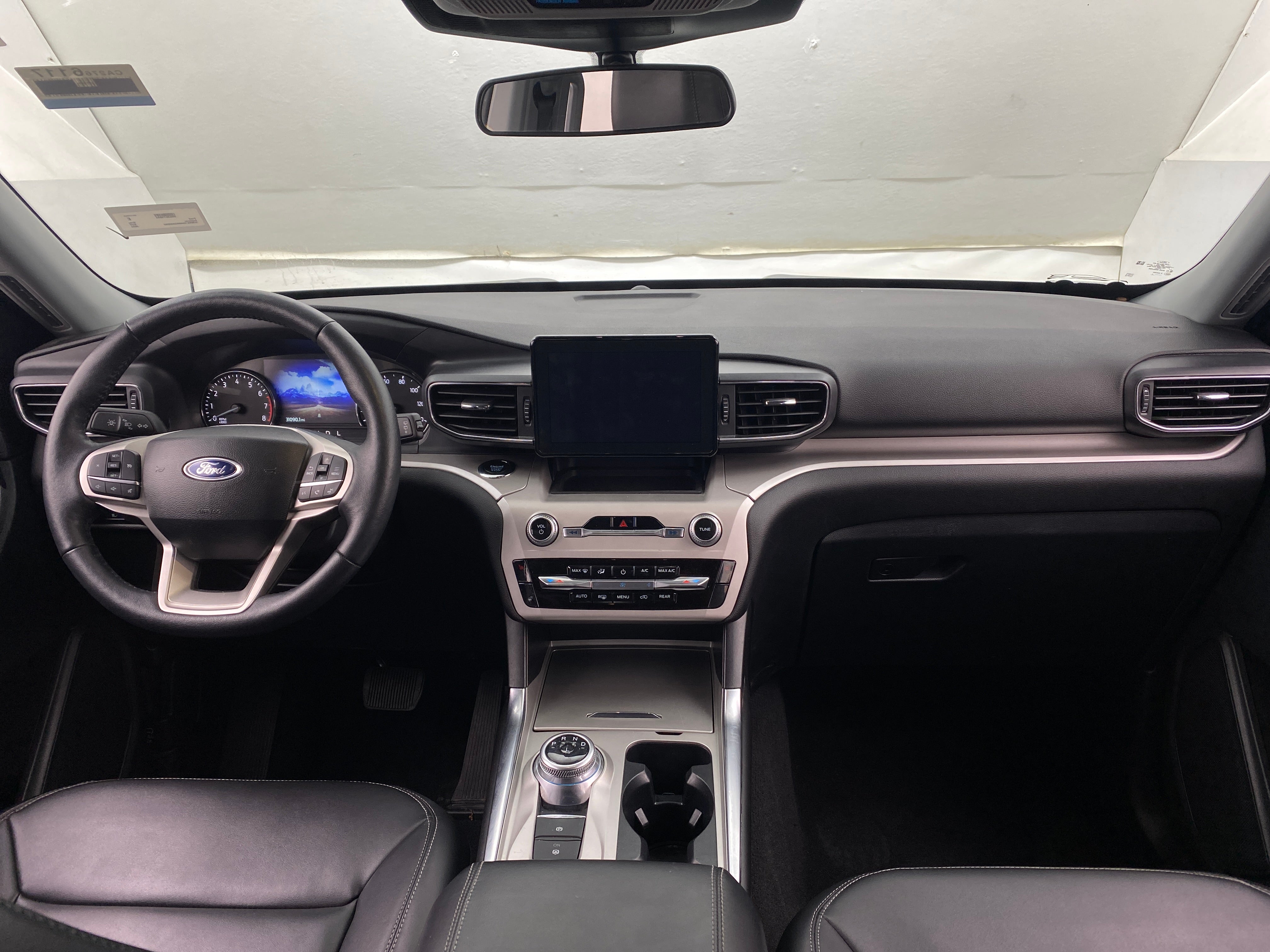 2024 Ford Explorer XLT 3