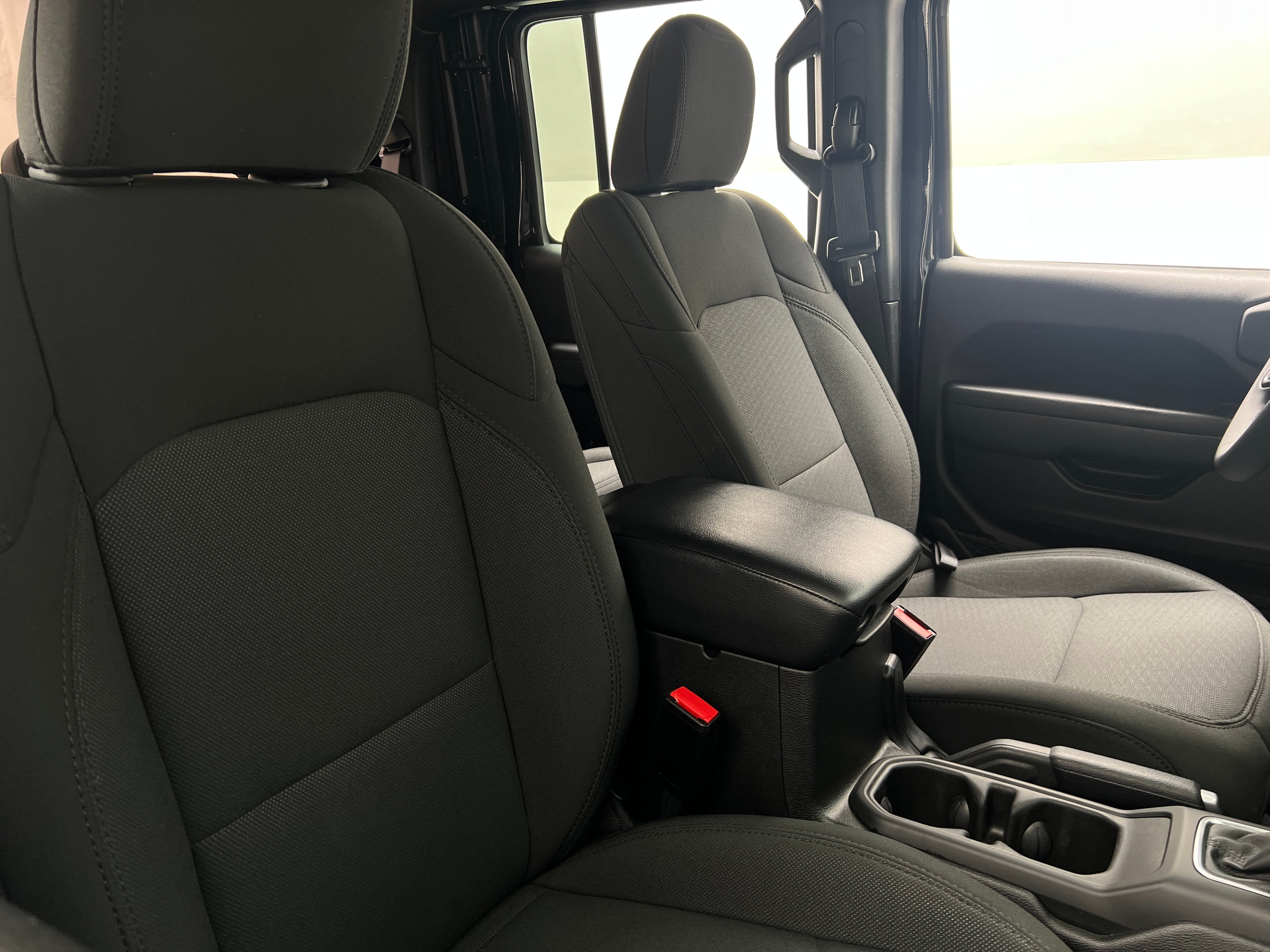 2023 Jeep Gladiator Sport S 2