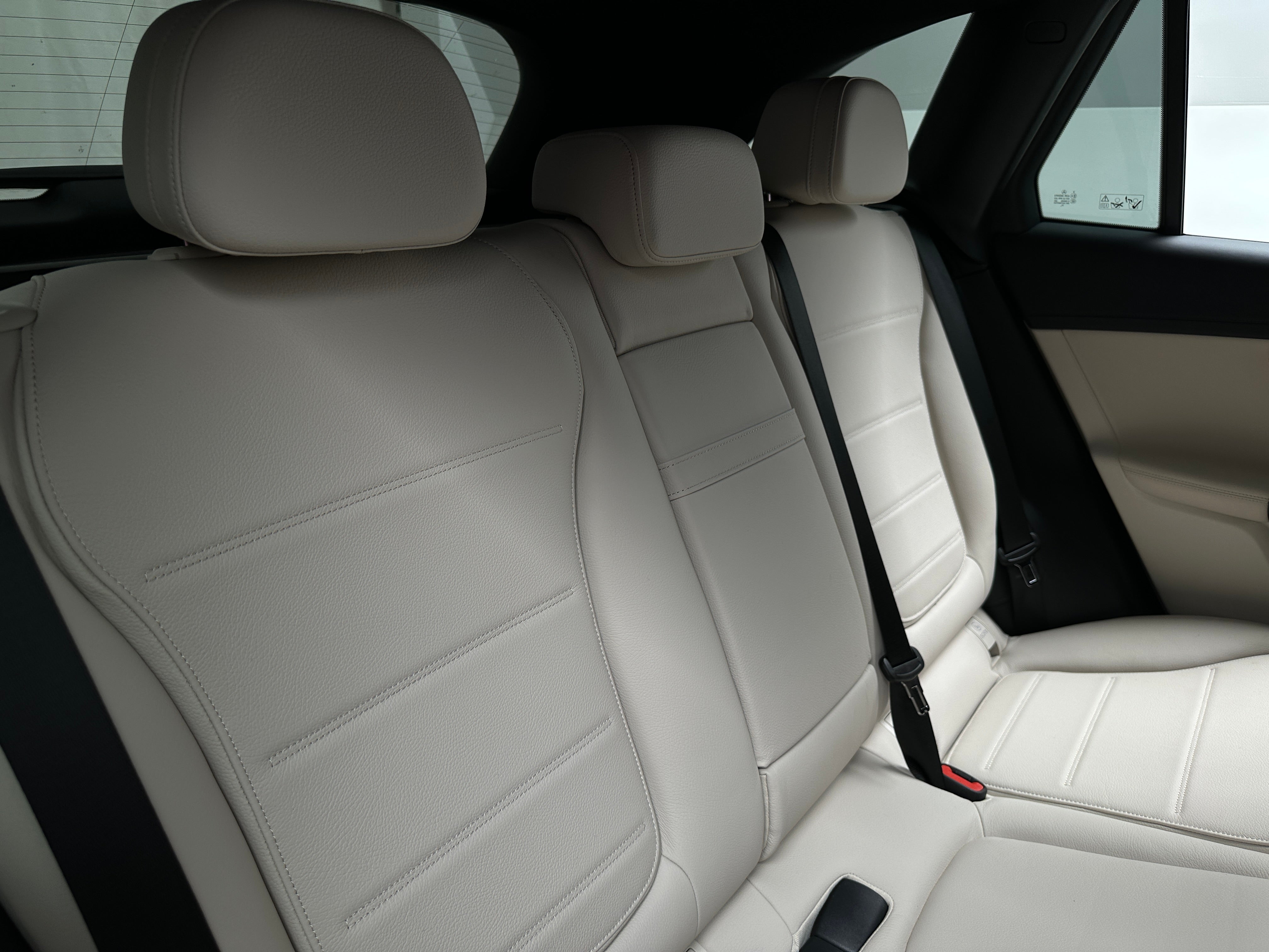 2024 Mercedes-Benz GLC 300 5