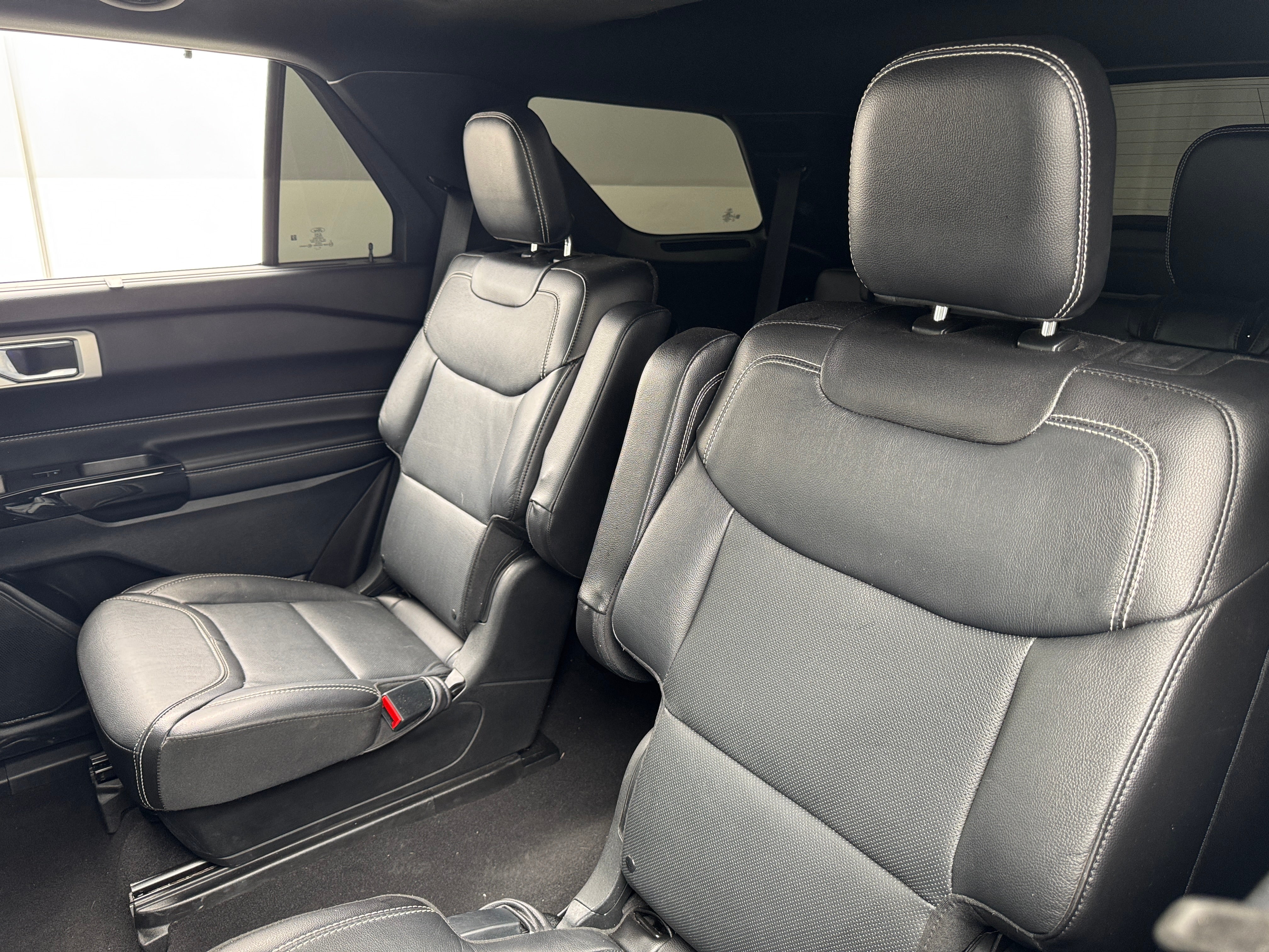 2022 Ford Explorer ST 5