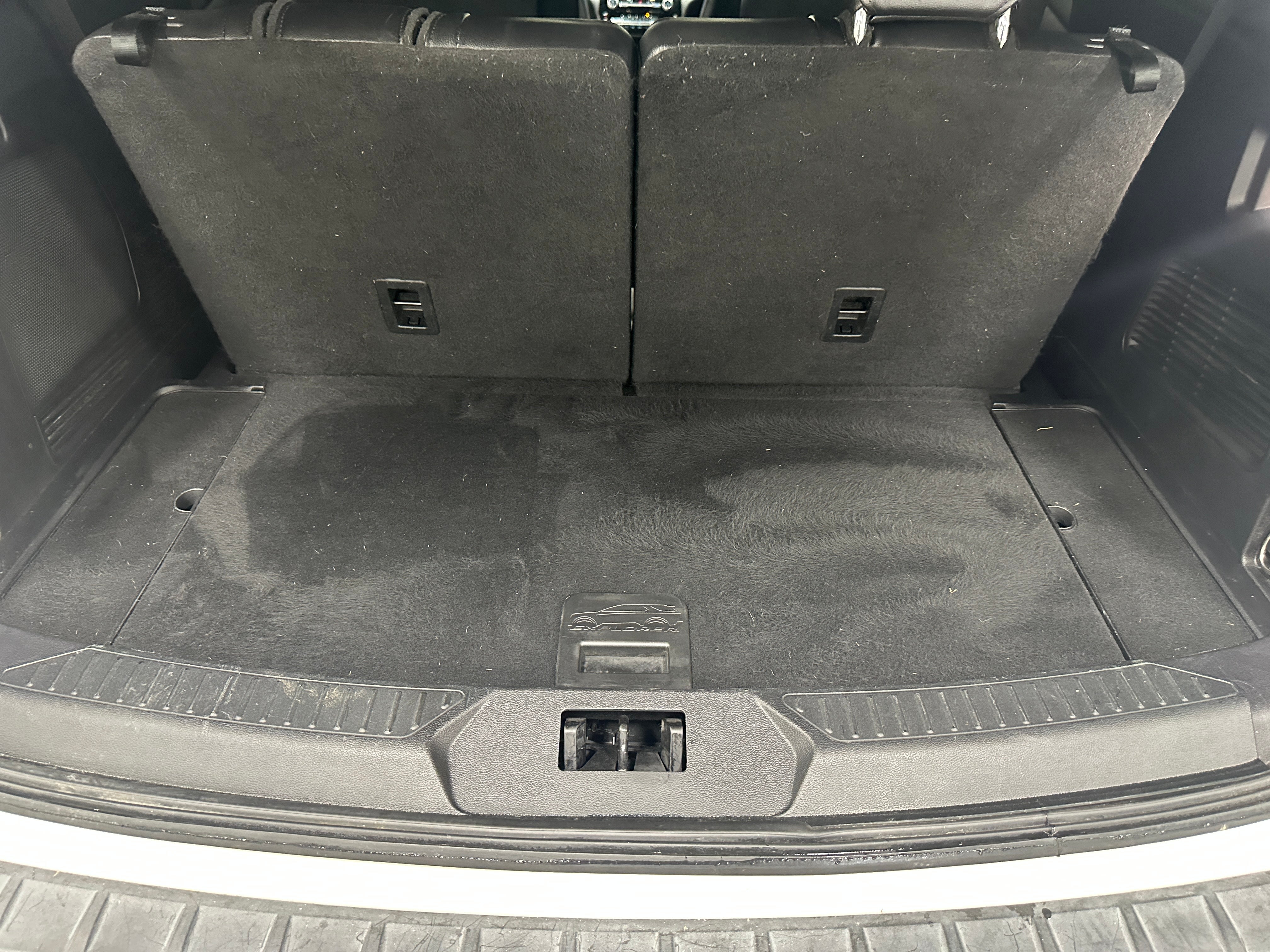 2022 Ford Explorer ST 6