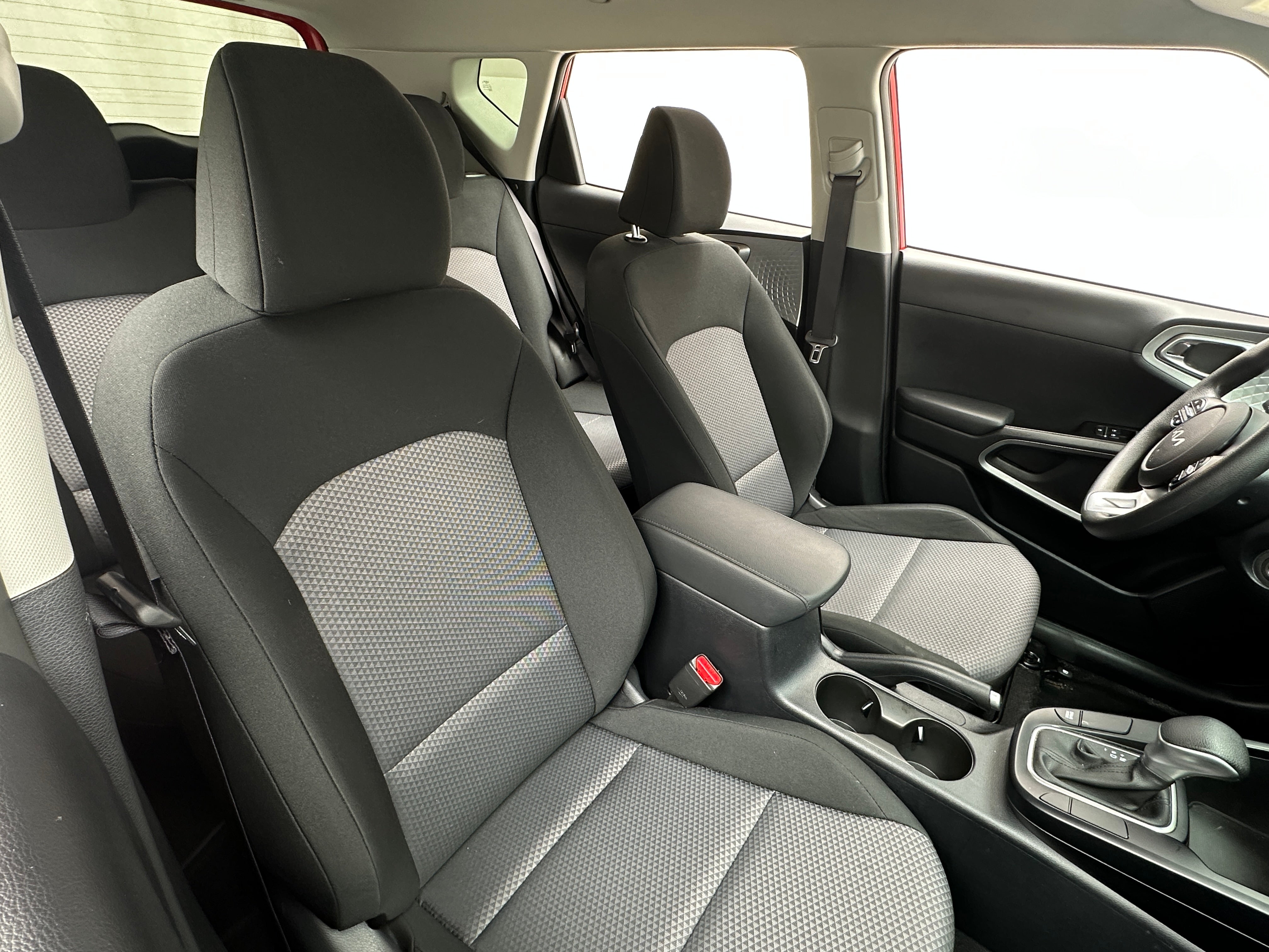 2024 Kia Soul LX 2
