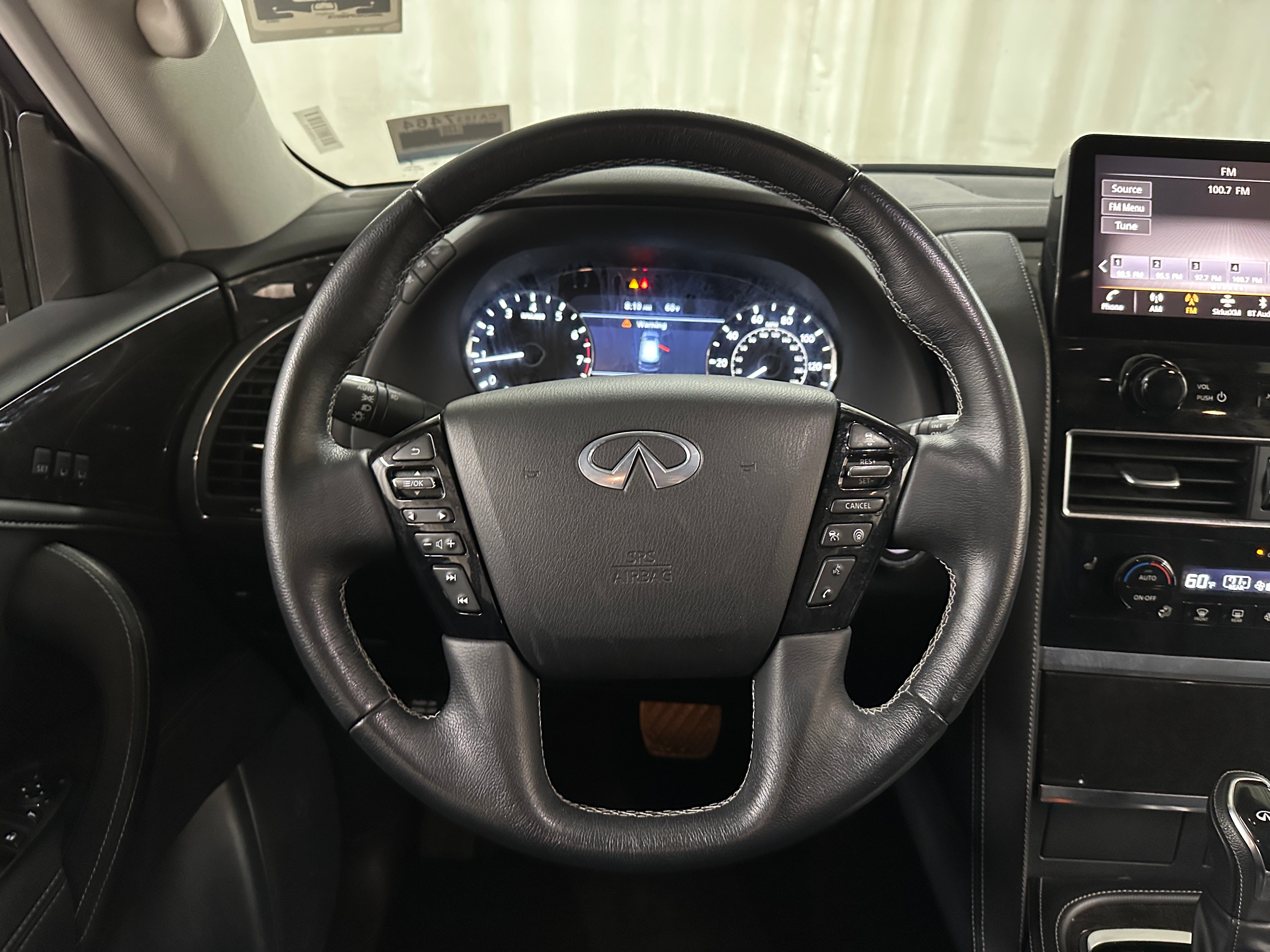 2023 INFINITI QX80 Luxe 4