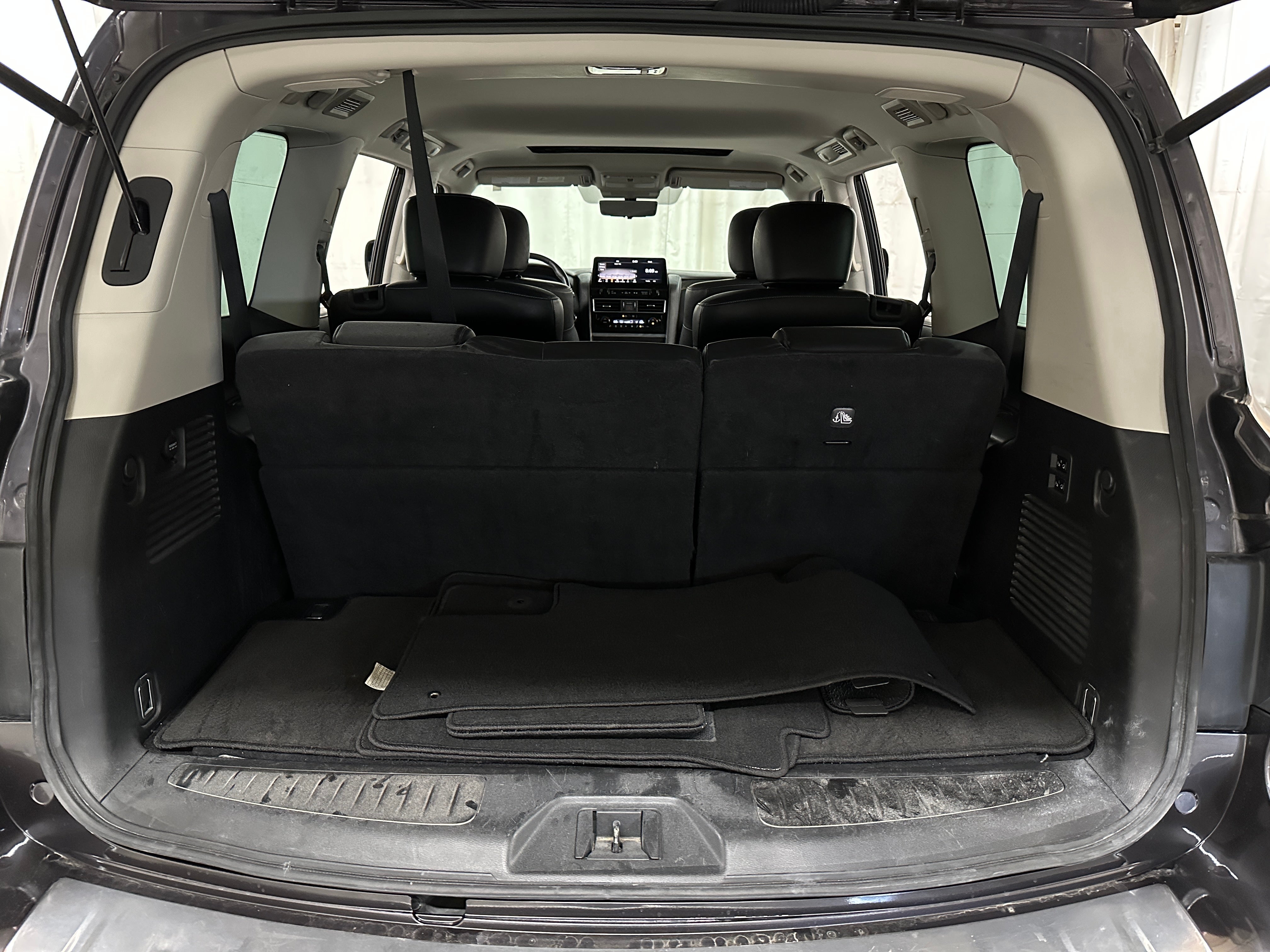 2023 INFINITI QX80 Luxe 6