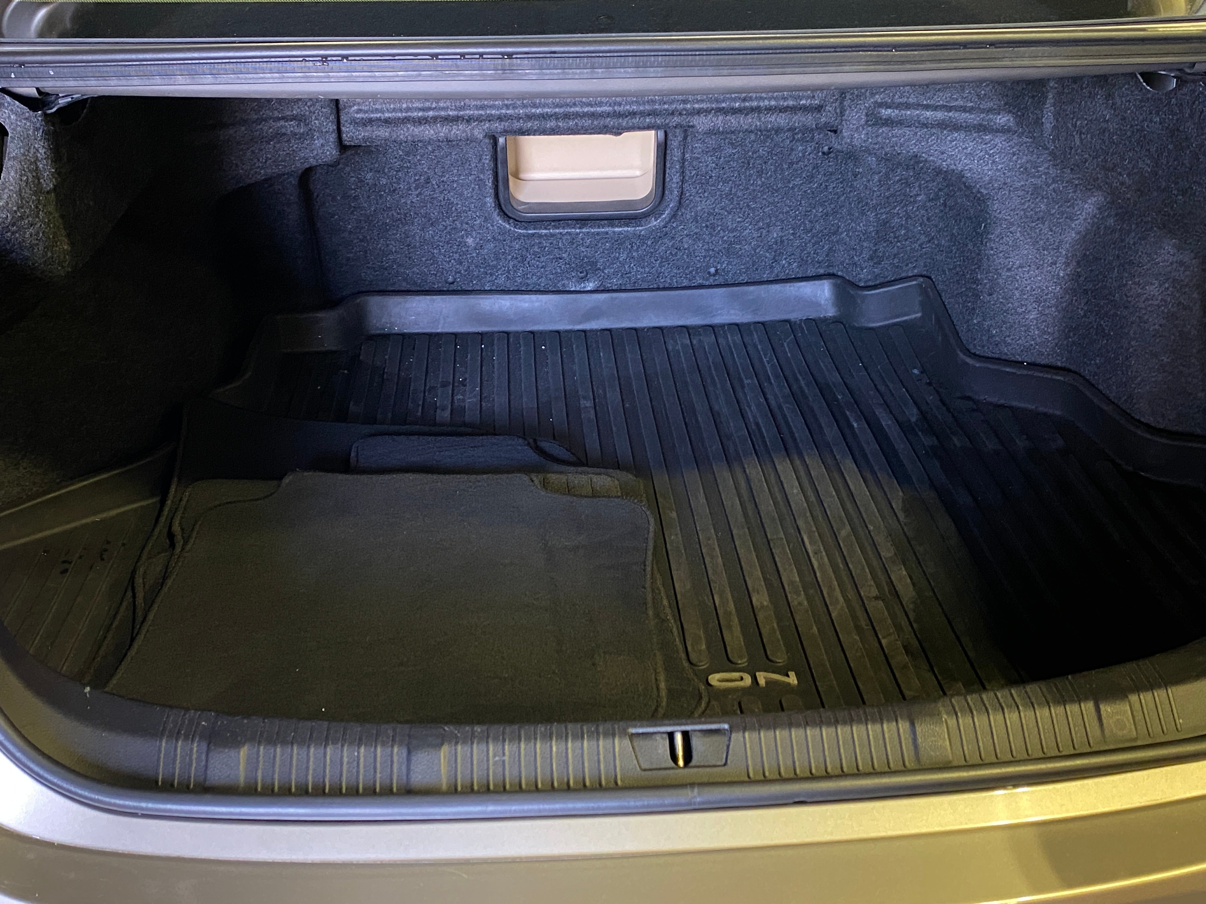 2013 Toyota Avalon Limited 7