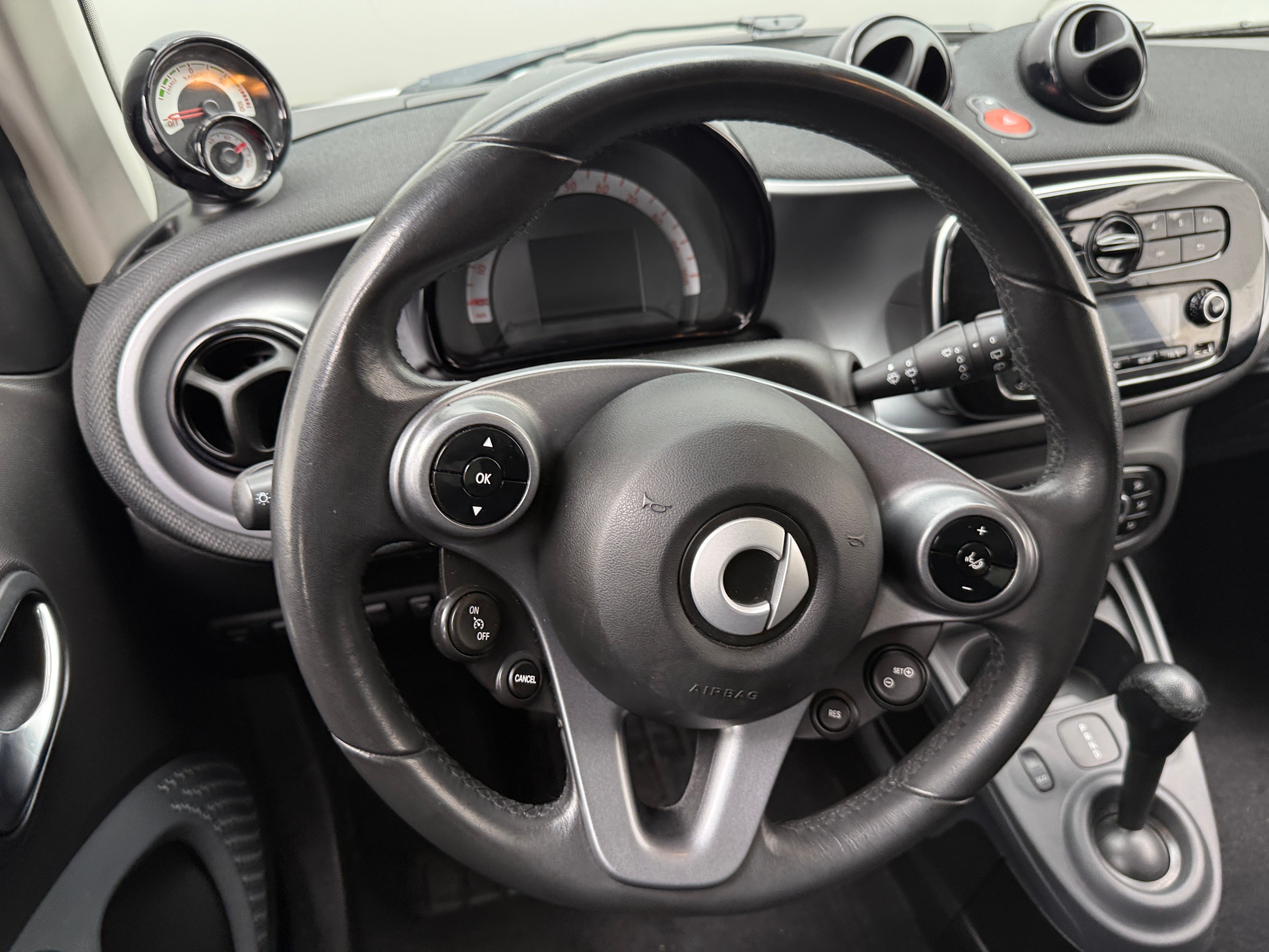 2018 smart fortwo Passion 5
