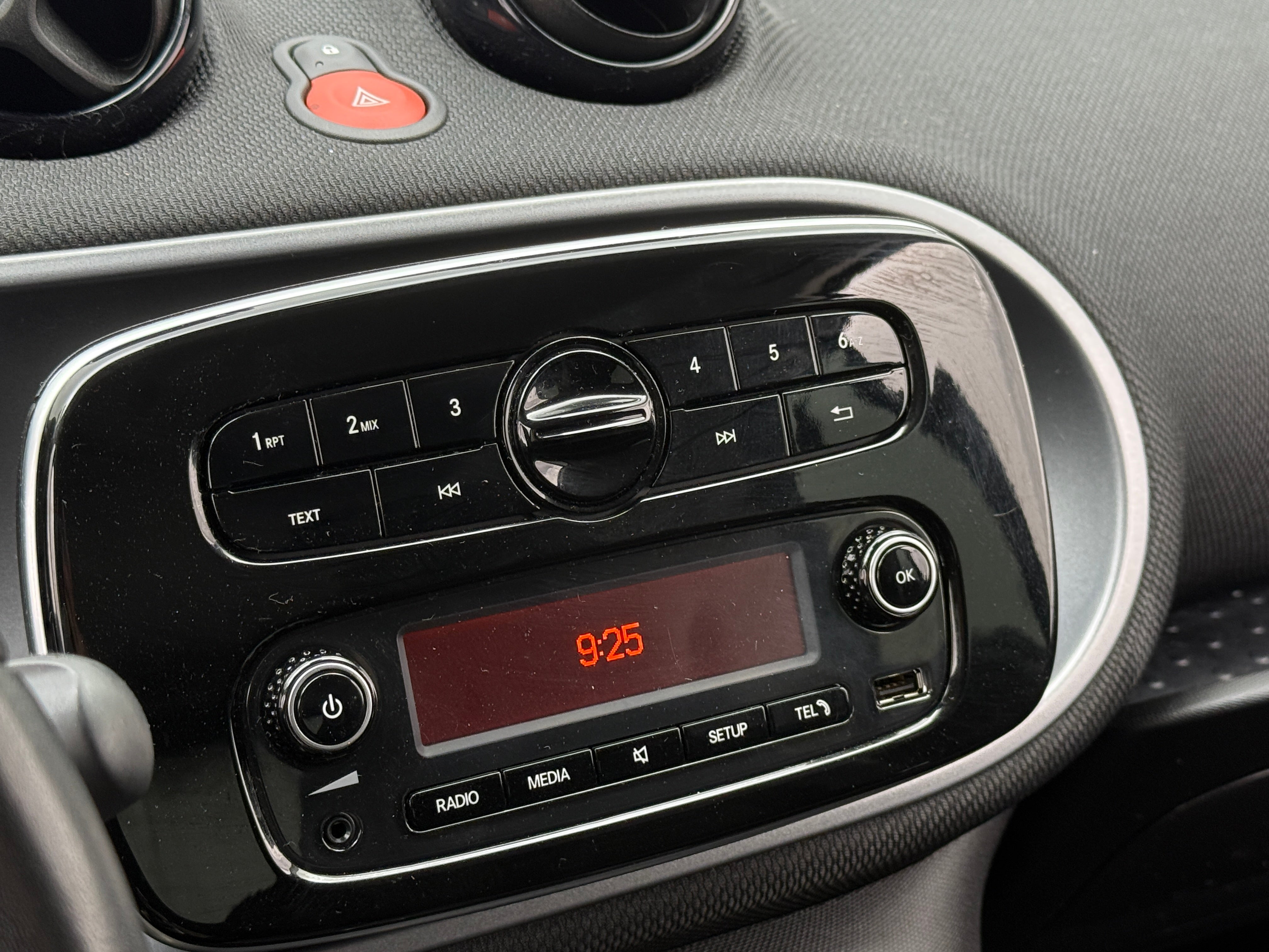2018 smart fortwo Passion 4