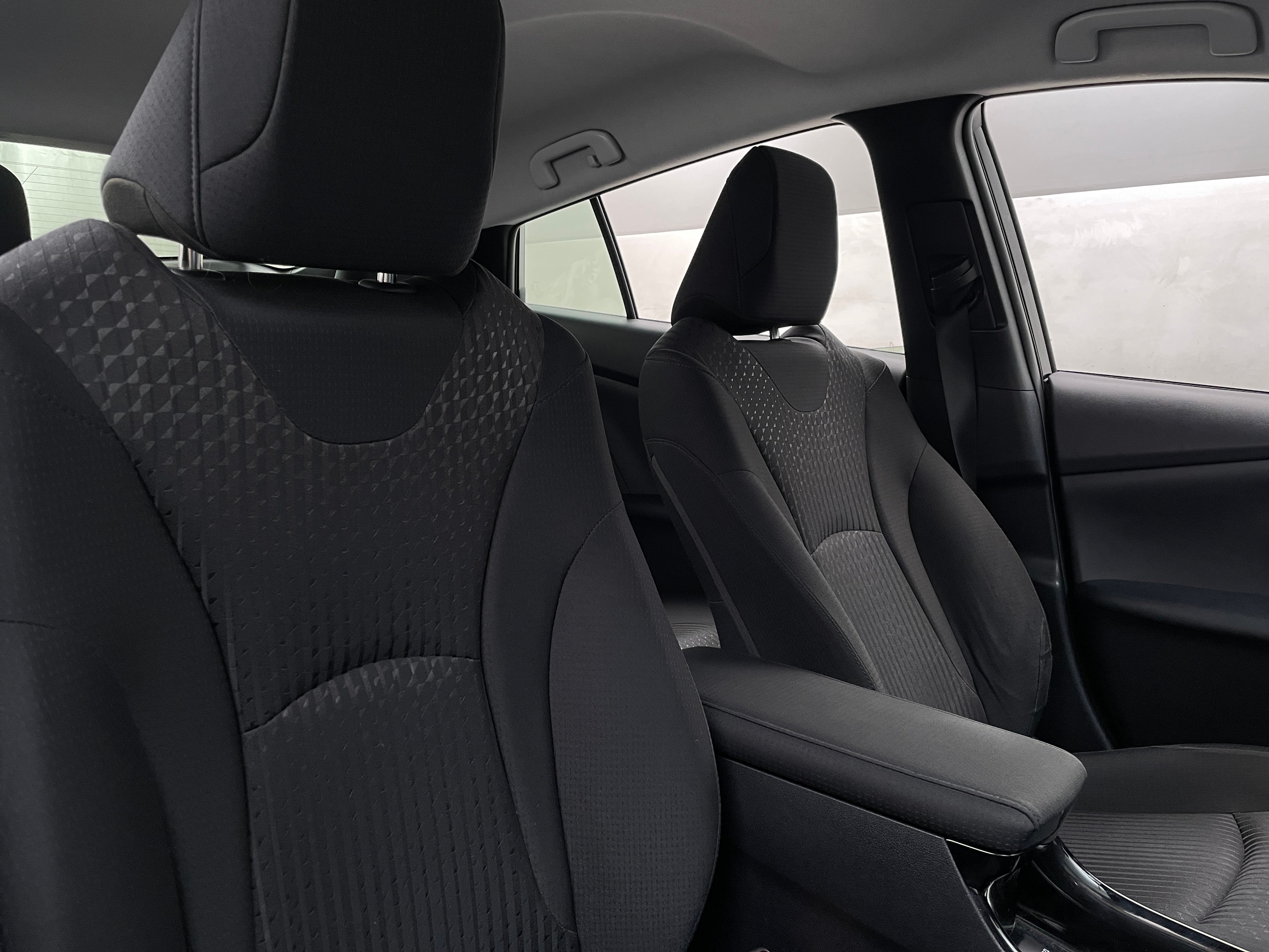2018 Toyota Prius Three 2