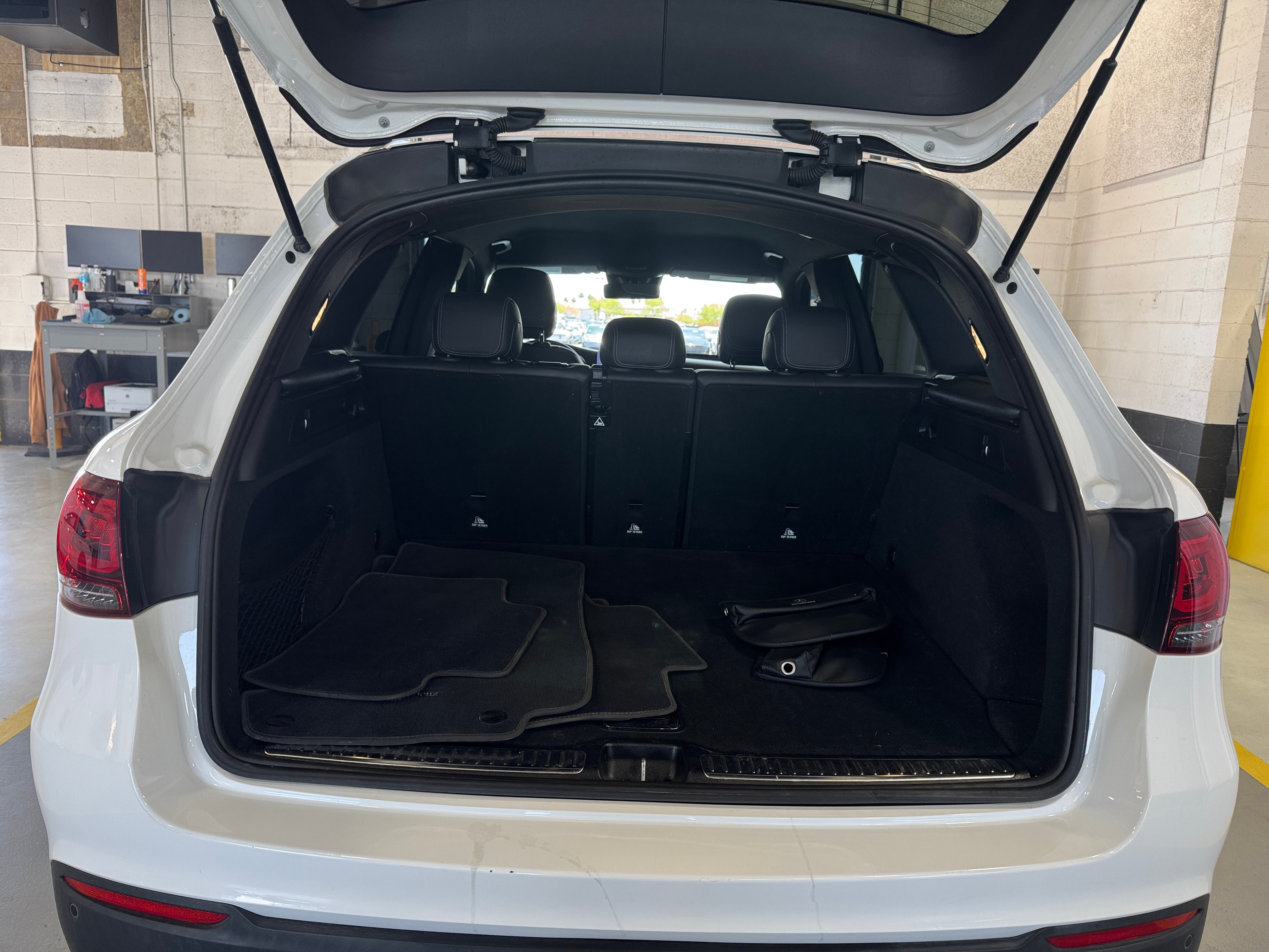 2022 Mercedes-Benz GLC 300 6