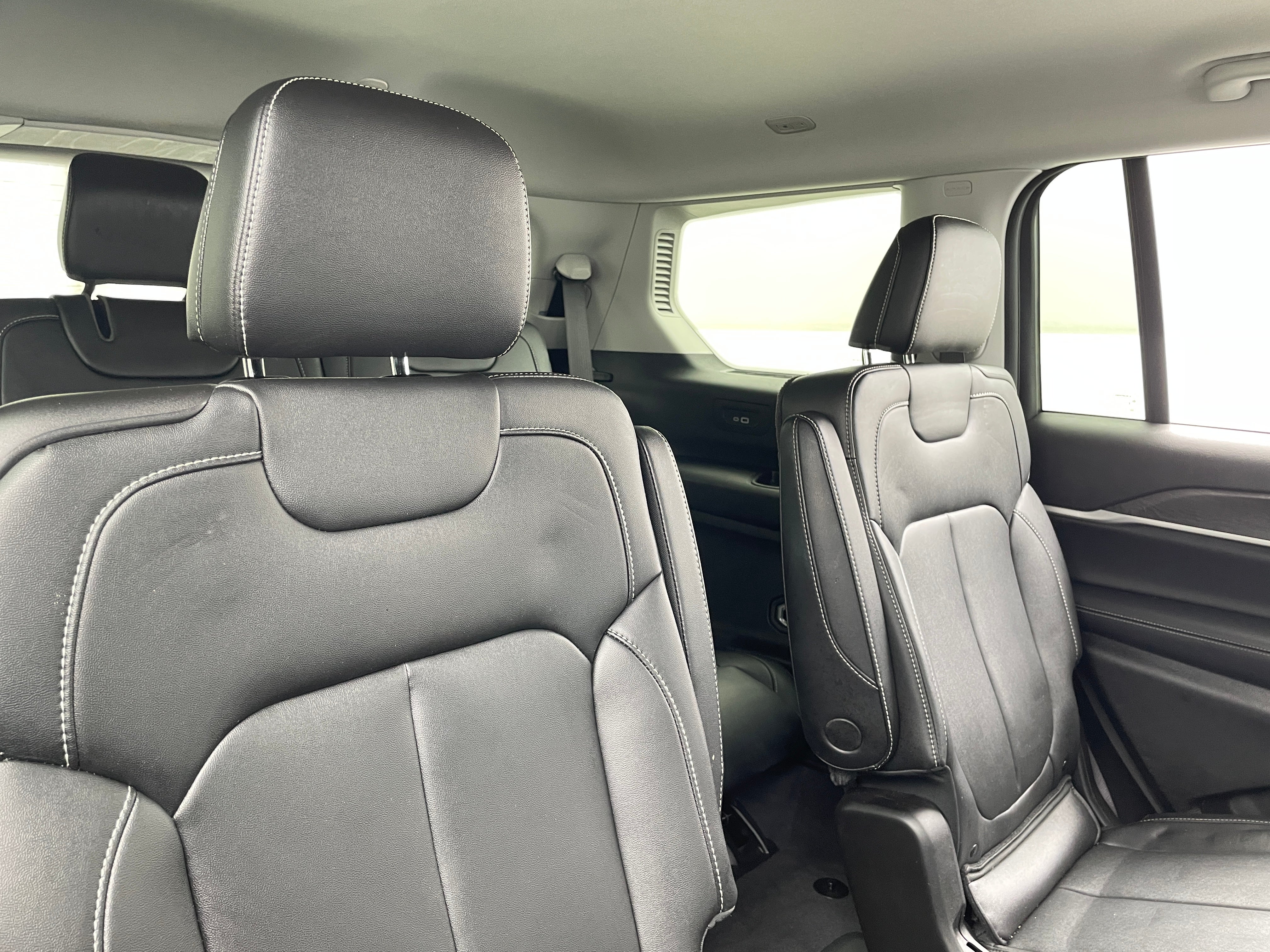2023 Jeep Grand Cherokee L Limited Edition 5