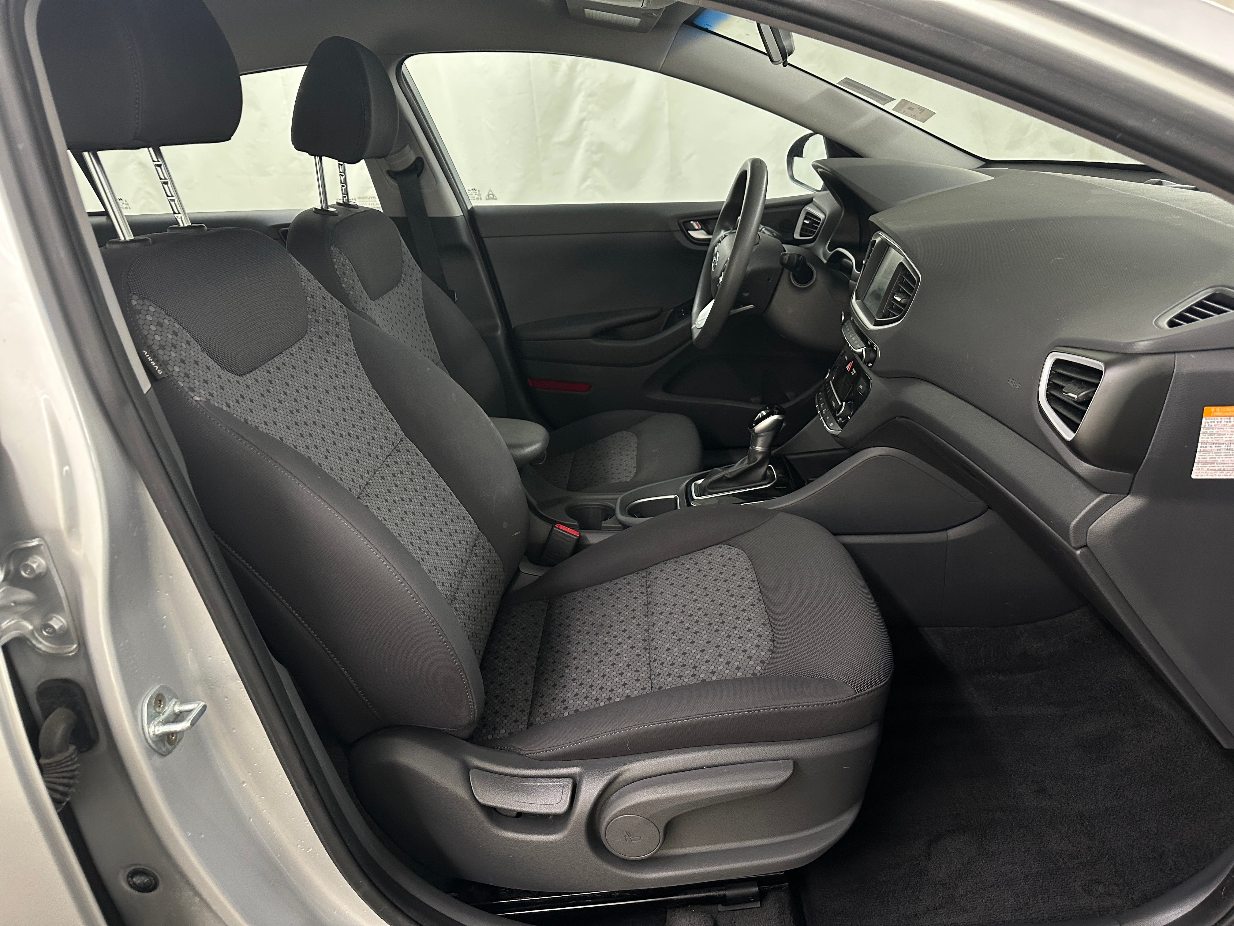 2017 Hyundai Ioniq Blue 2