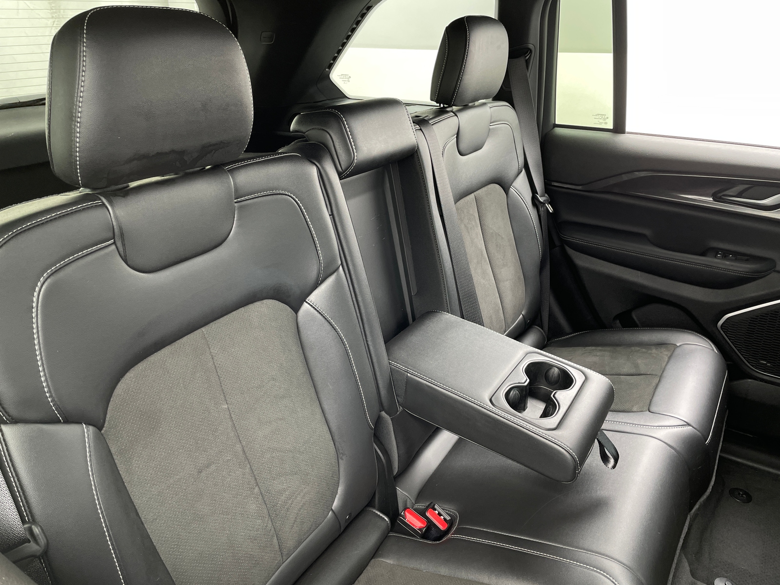 Thumbnail: 2022 Jeep Grand Cherokee - 6