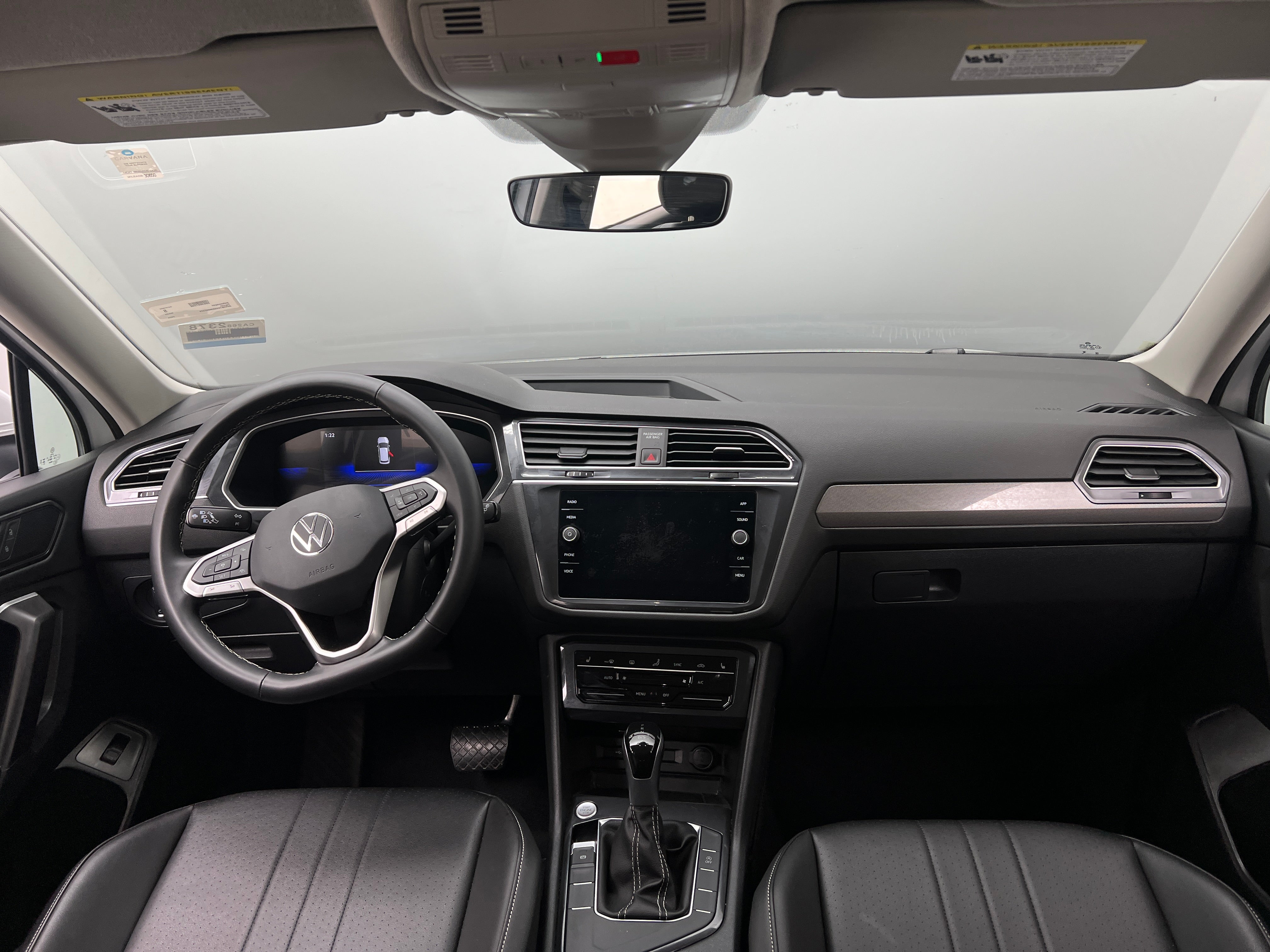 2024 Volkswagen Tiguan SE 2