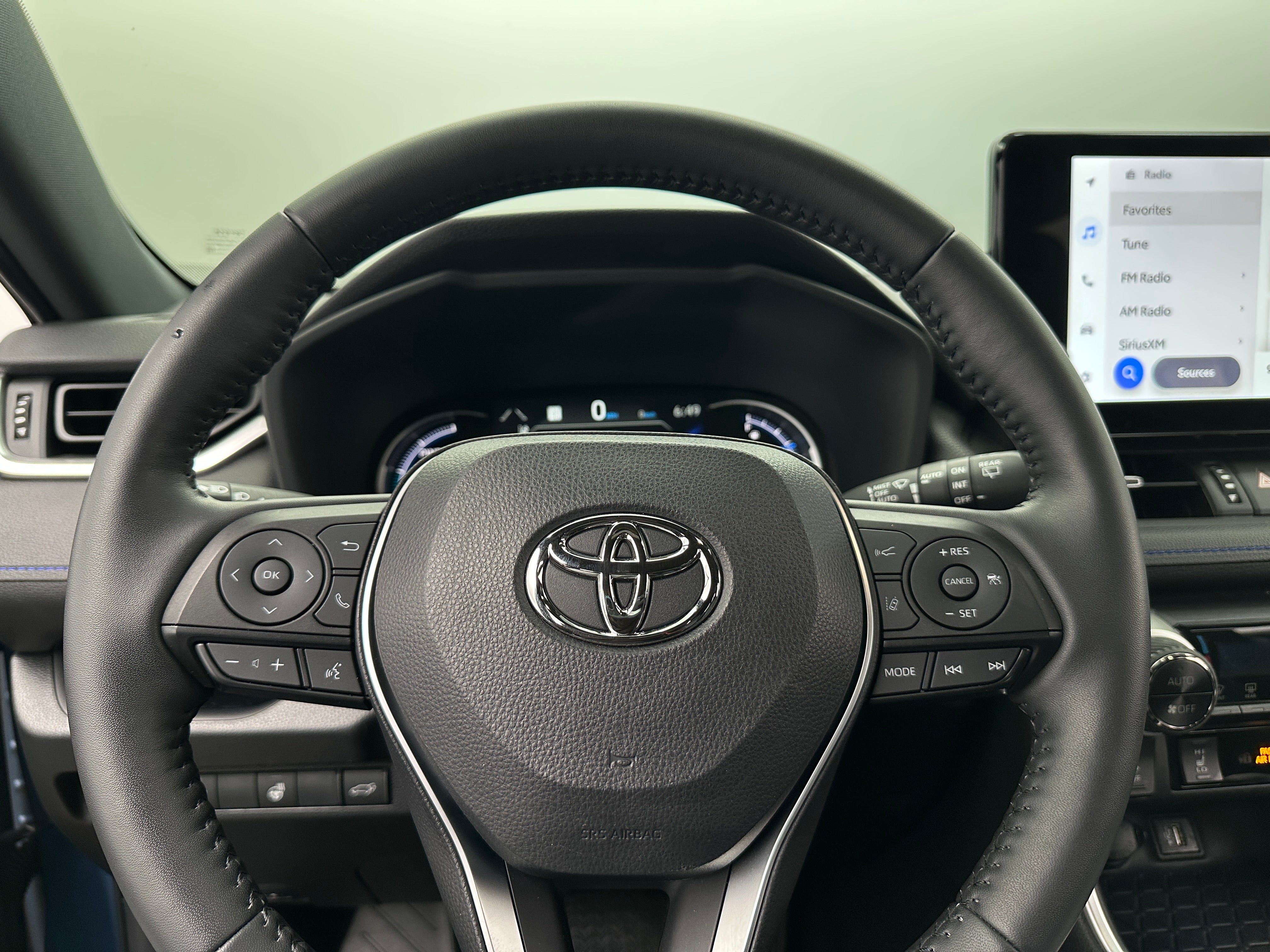 2023 Toyota RAV4 XSE 5