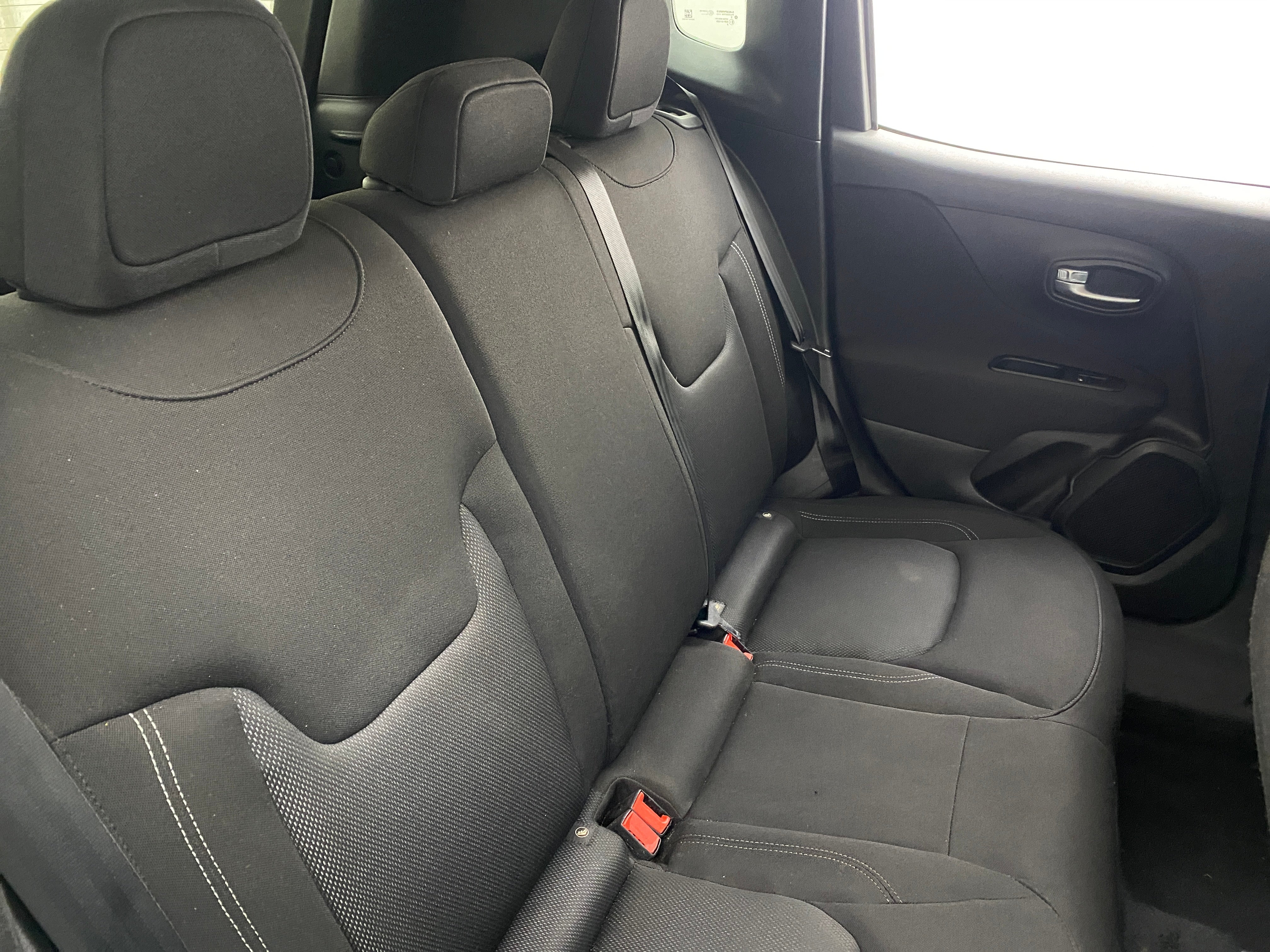 2020 Jeep Renegade Jeepster 6