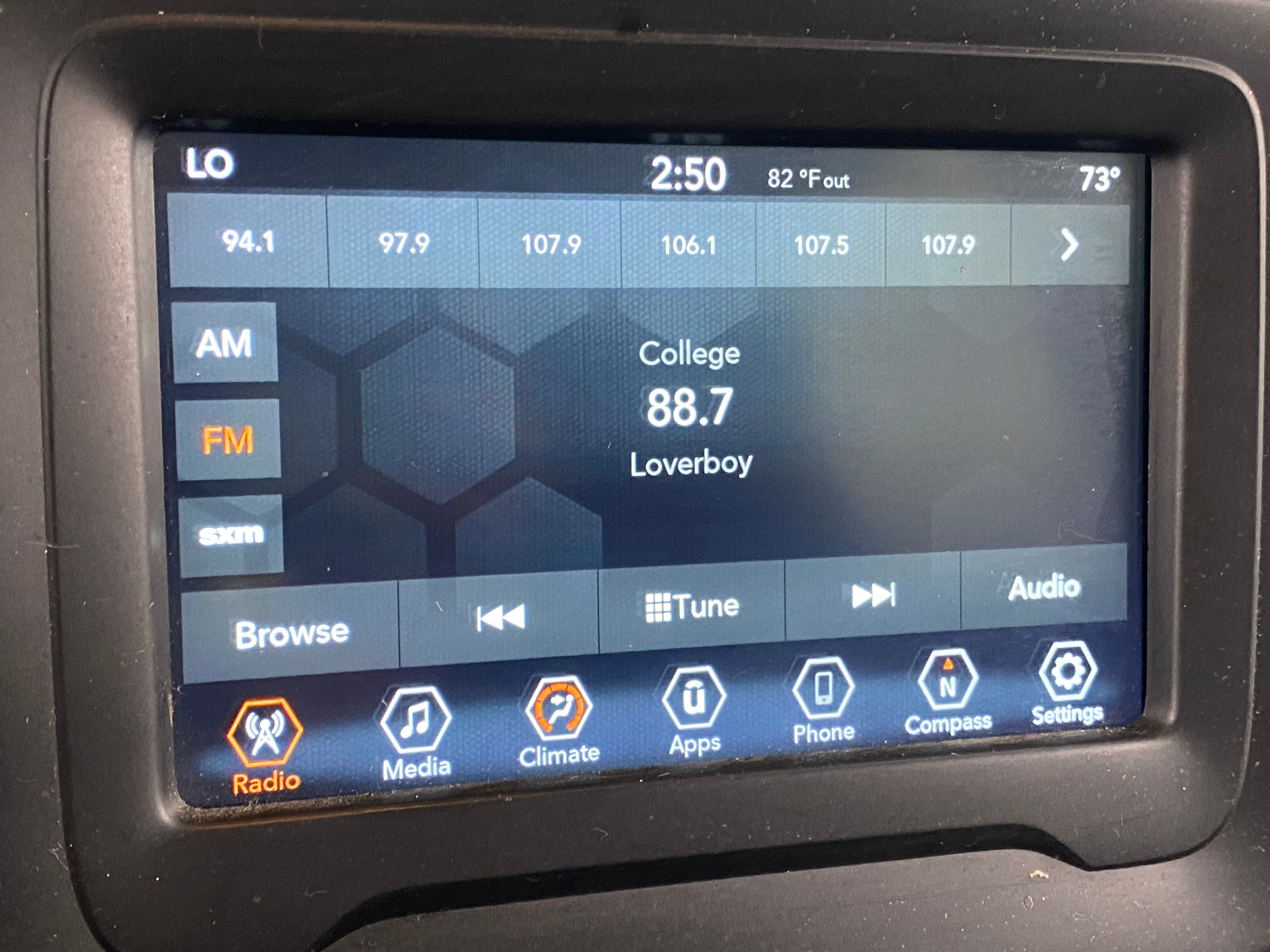 2020 Jeep Renegade Jeepster 4