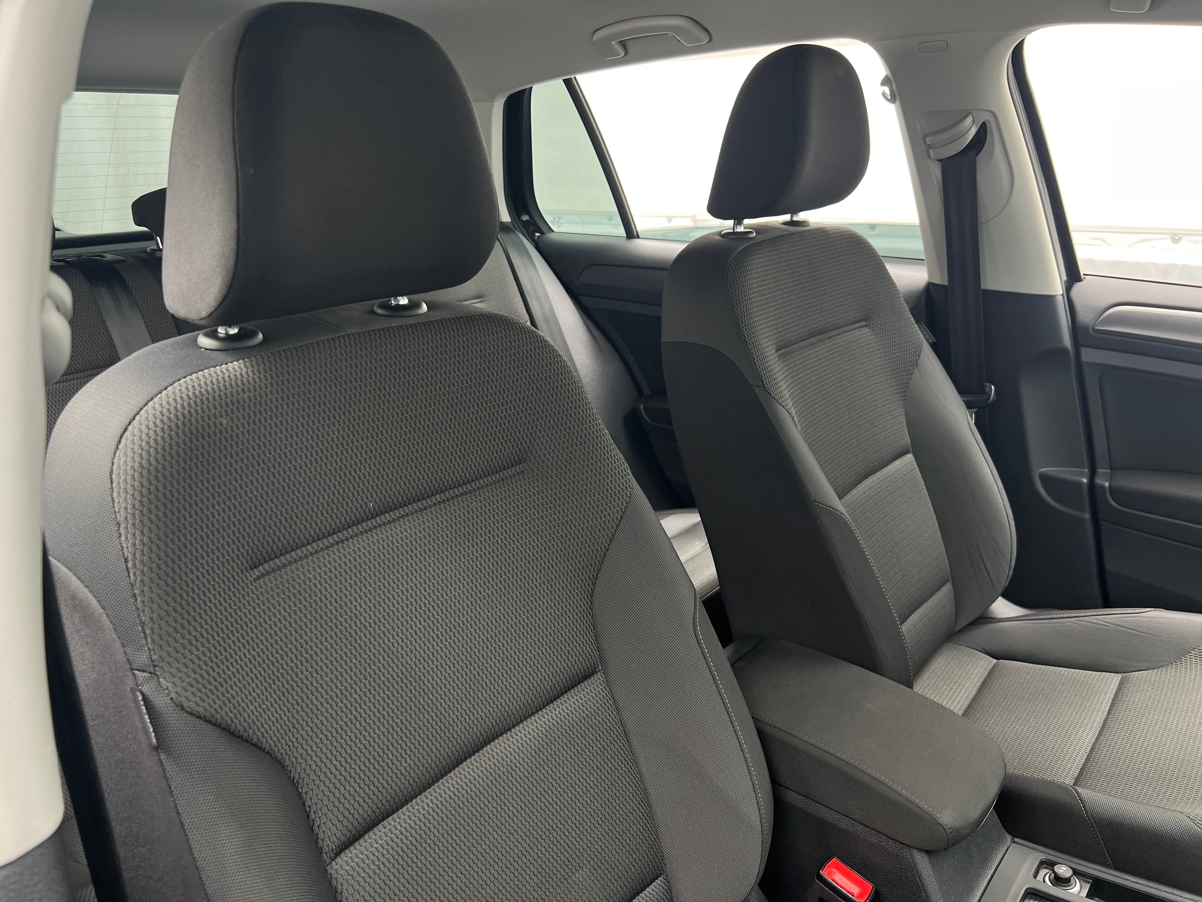 2019 Volkswagen e-Golf SE 2