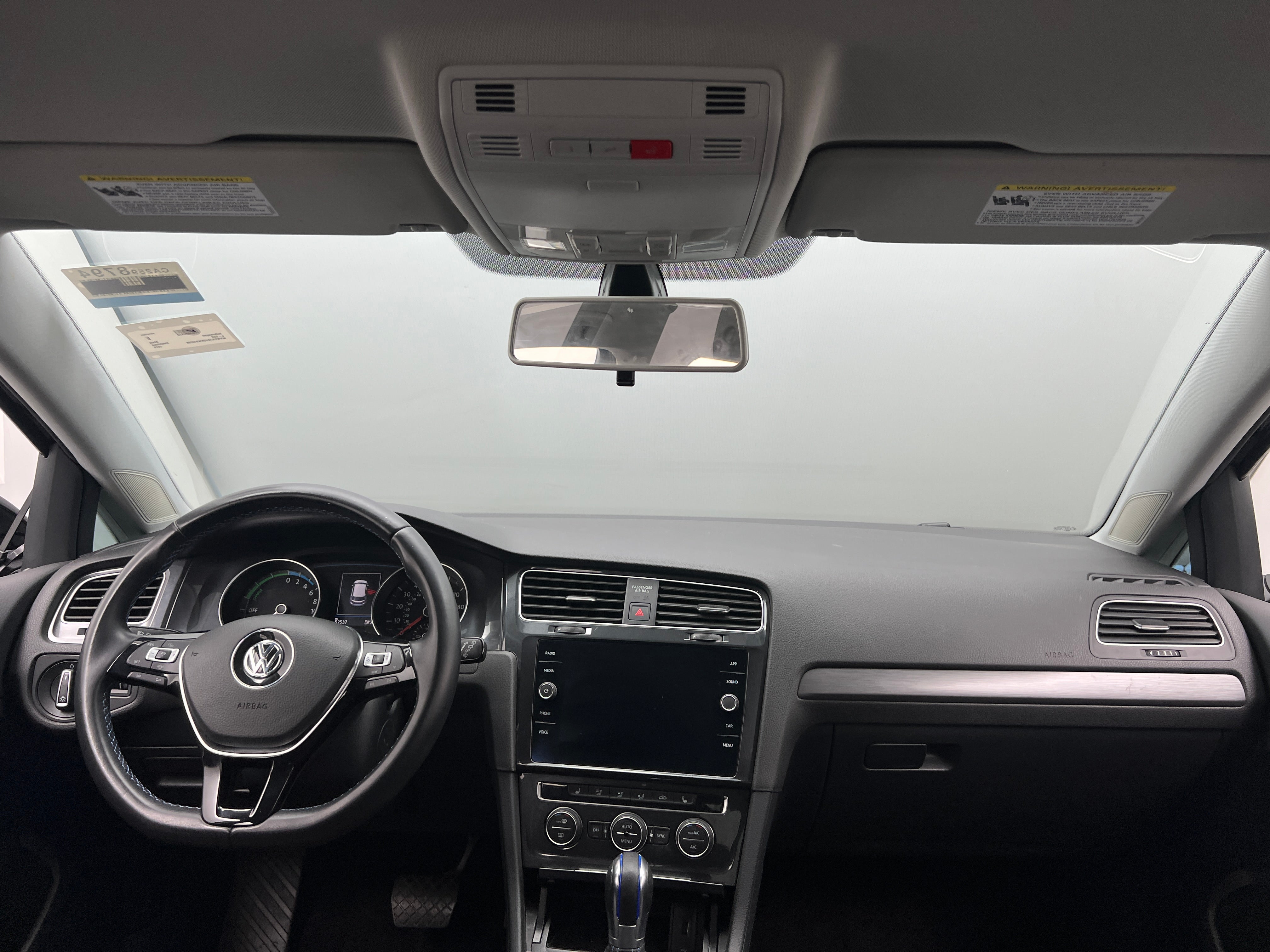 2019 Volkswagen e-Golf SE 3
