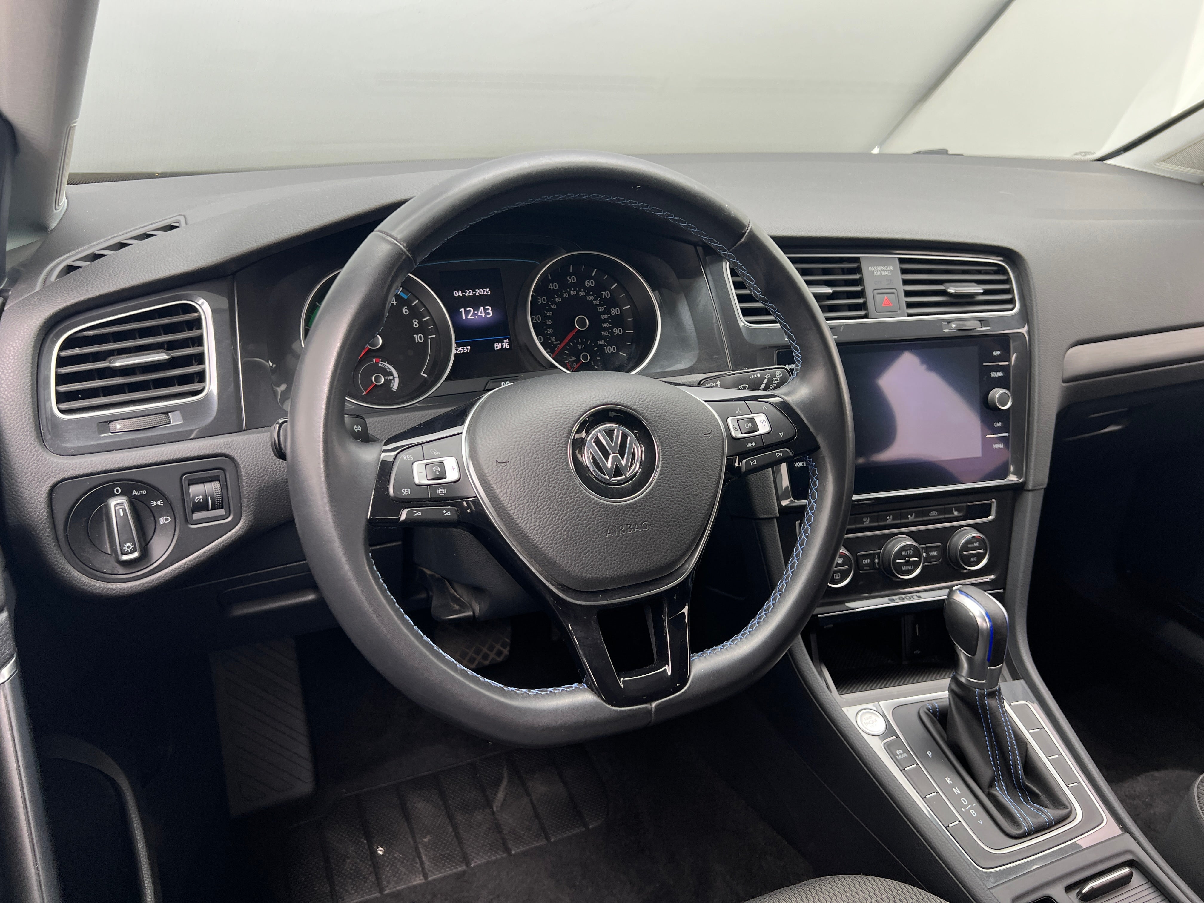 2019 Volkswagen e-Golf SE 5