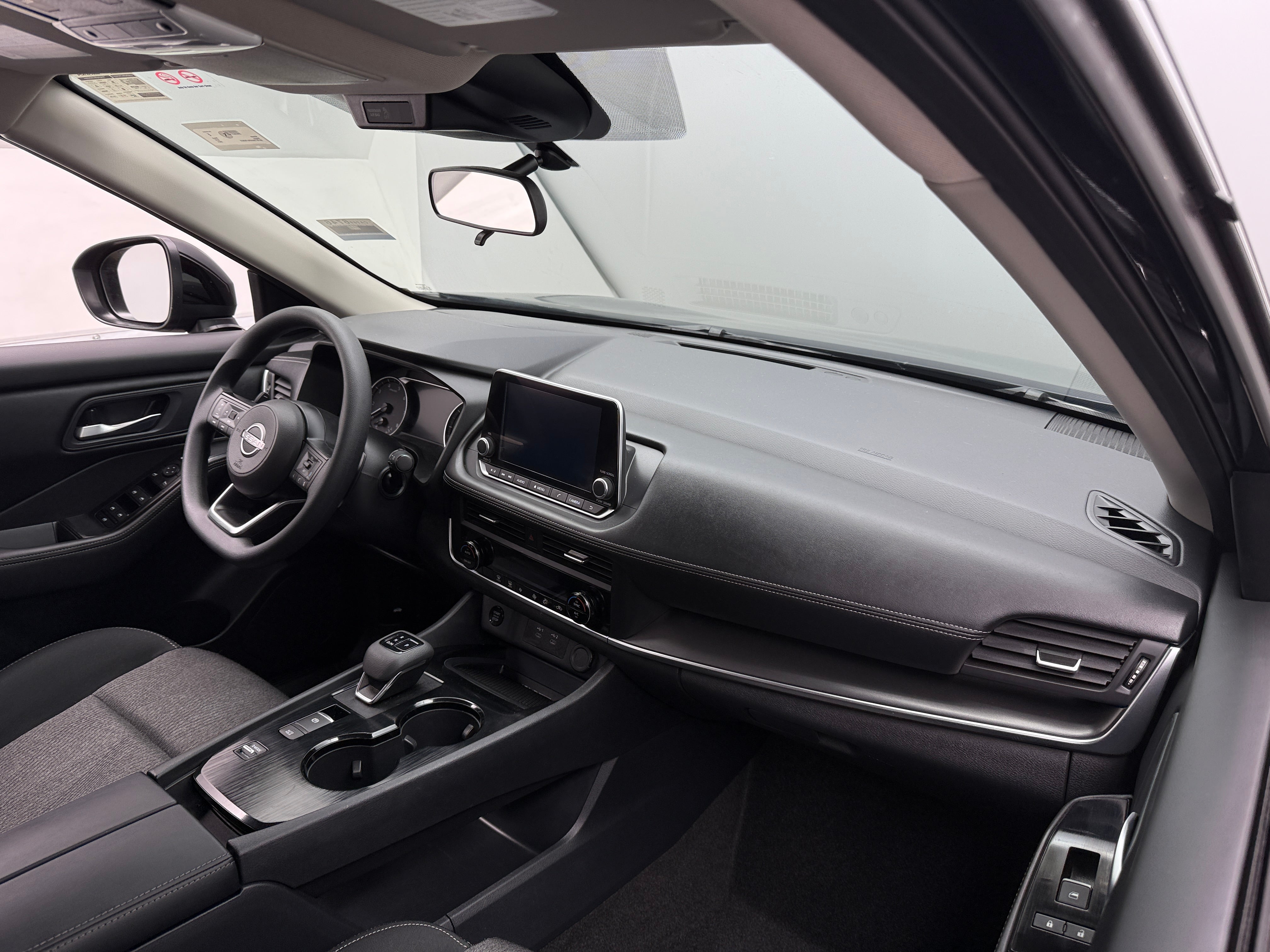 2024 Nissan Rogue SV 3