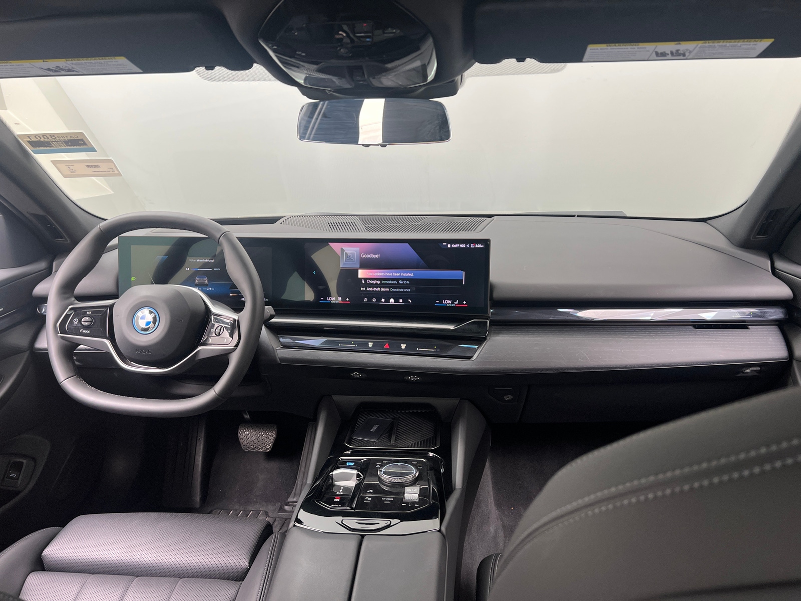Thumbnail: 2024 BMW i5 - 2