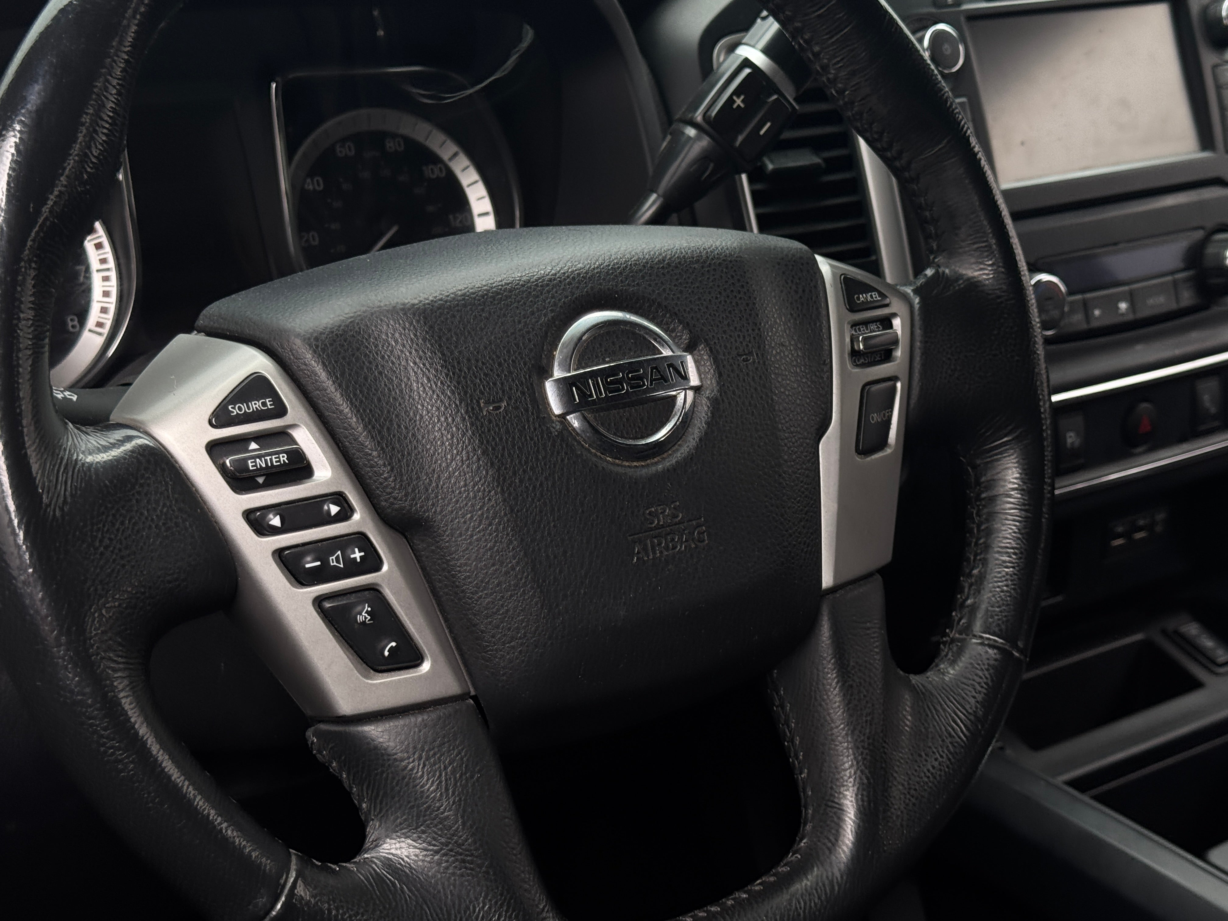 2019 Nissan Titan SV 5