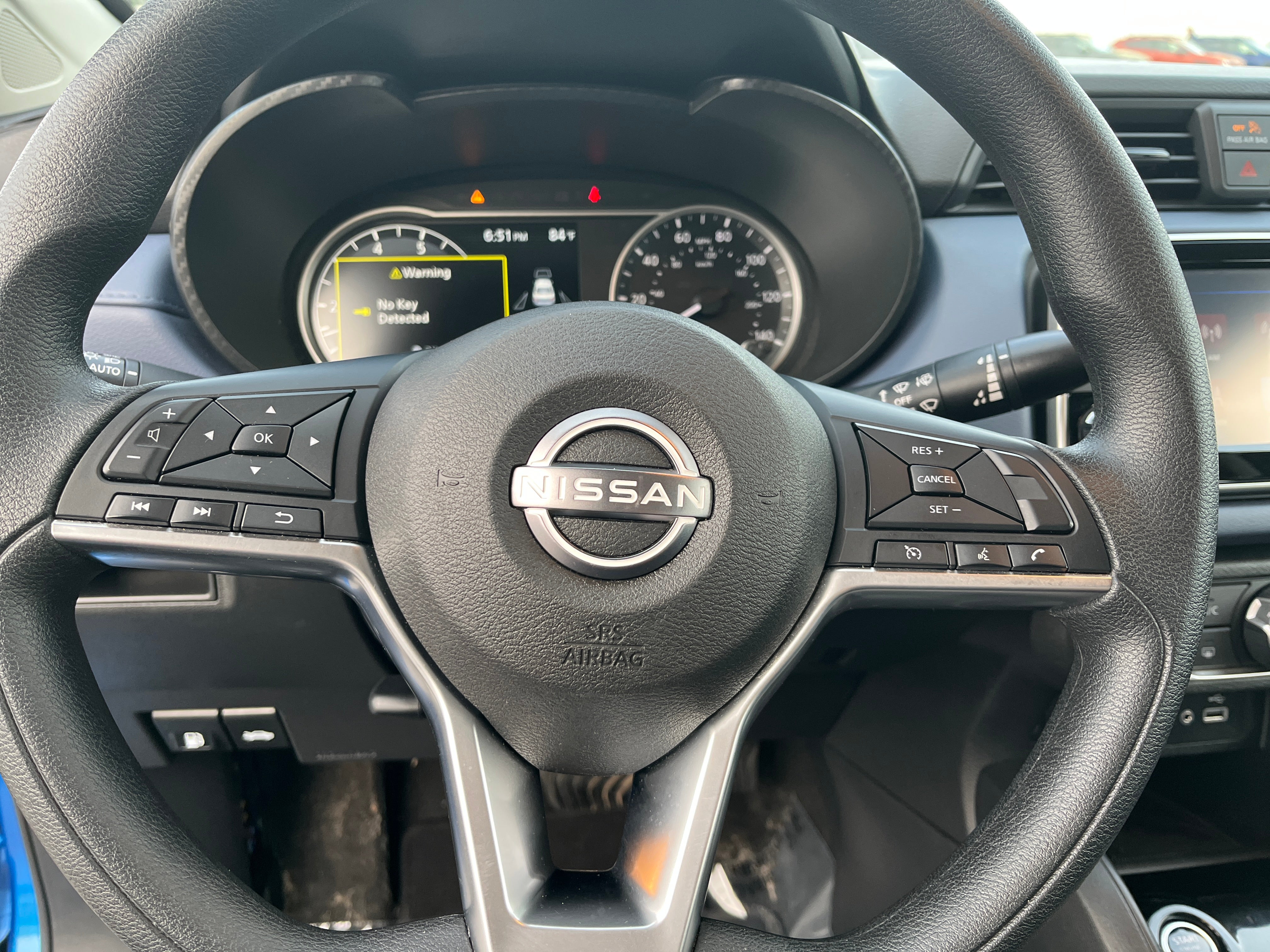 2023 Nissan Versa SV 5