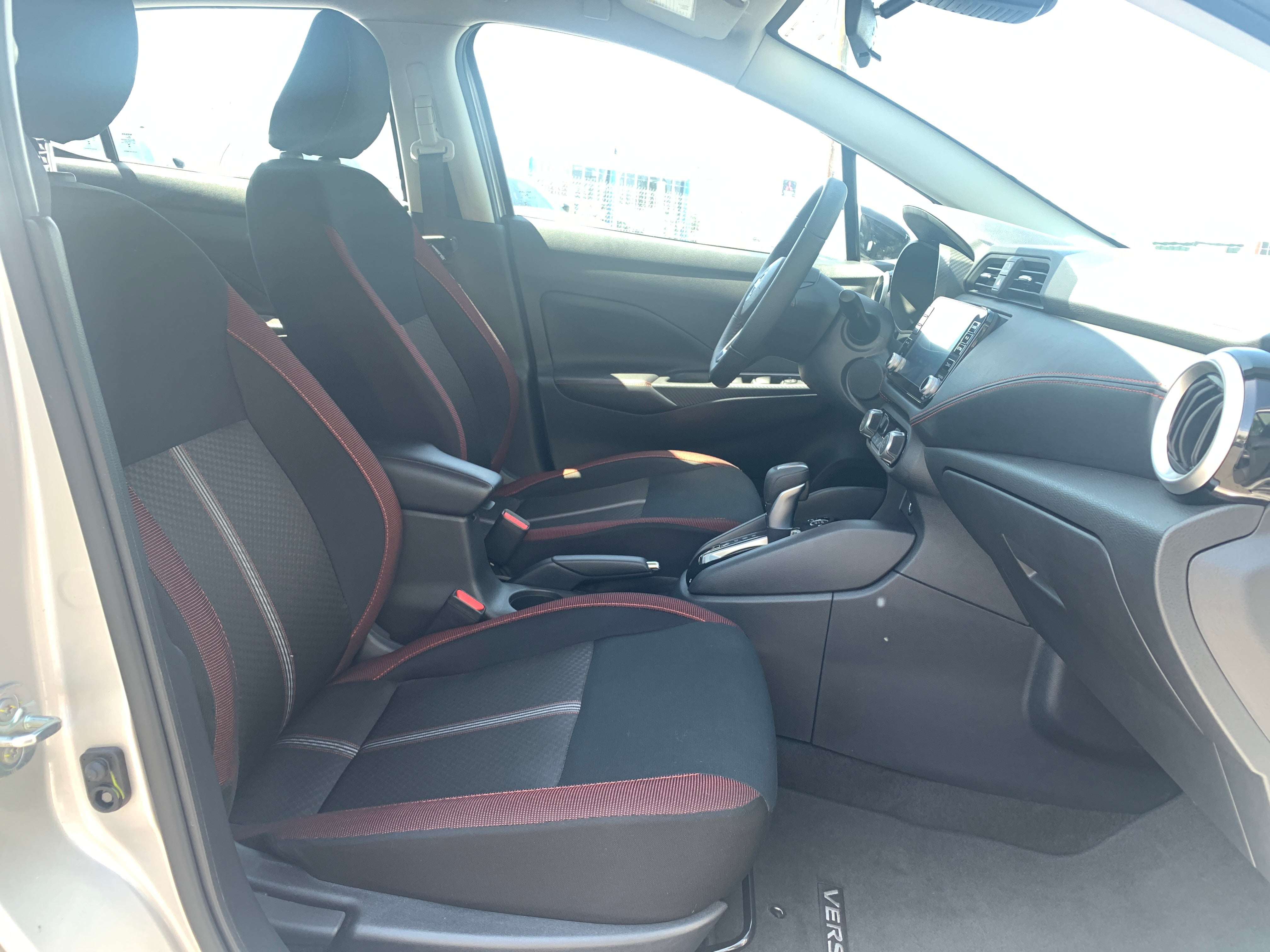 2024 Nissan Versa SR 2