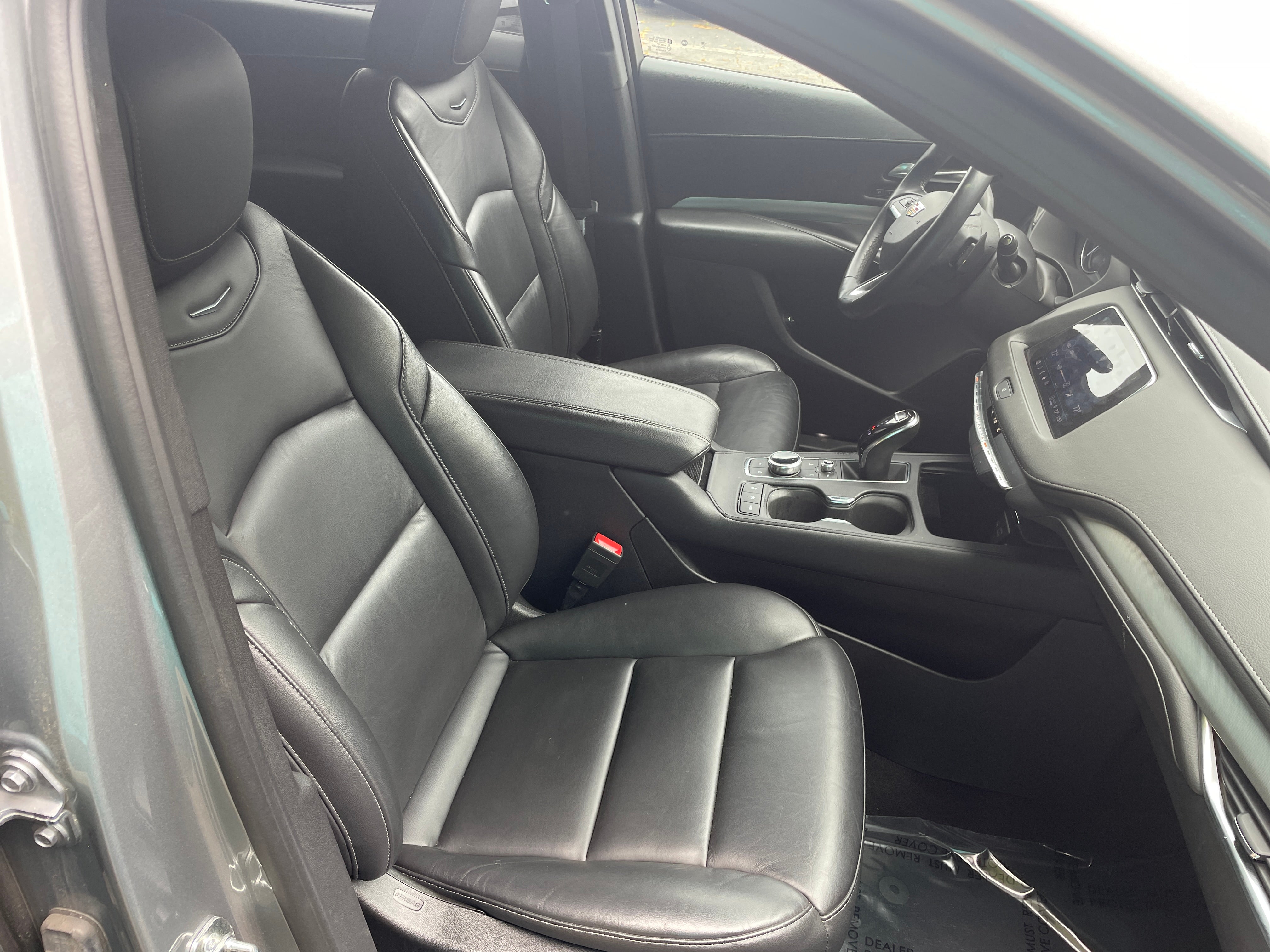 2023 Cadillac XT4 Premium Luxury 2