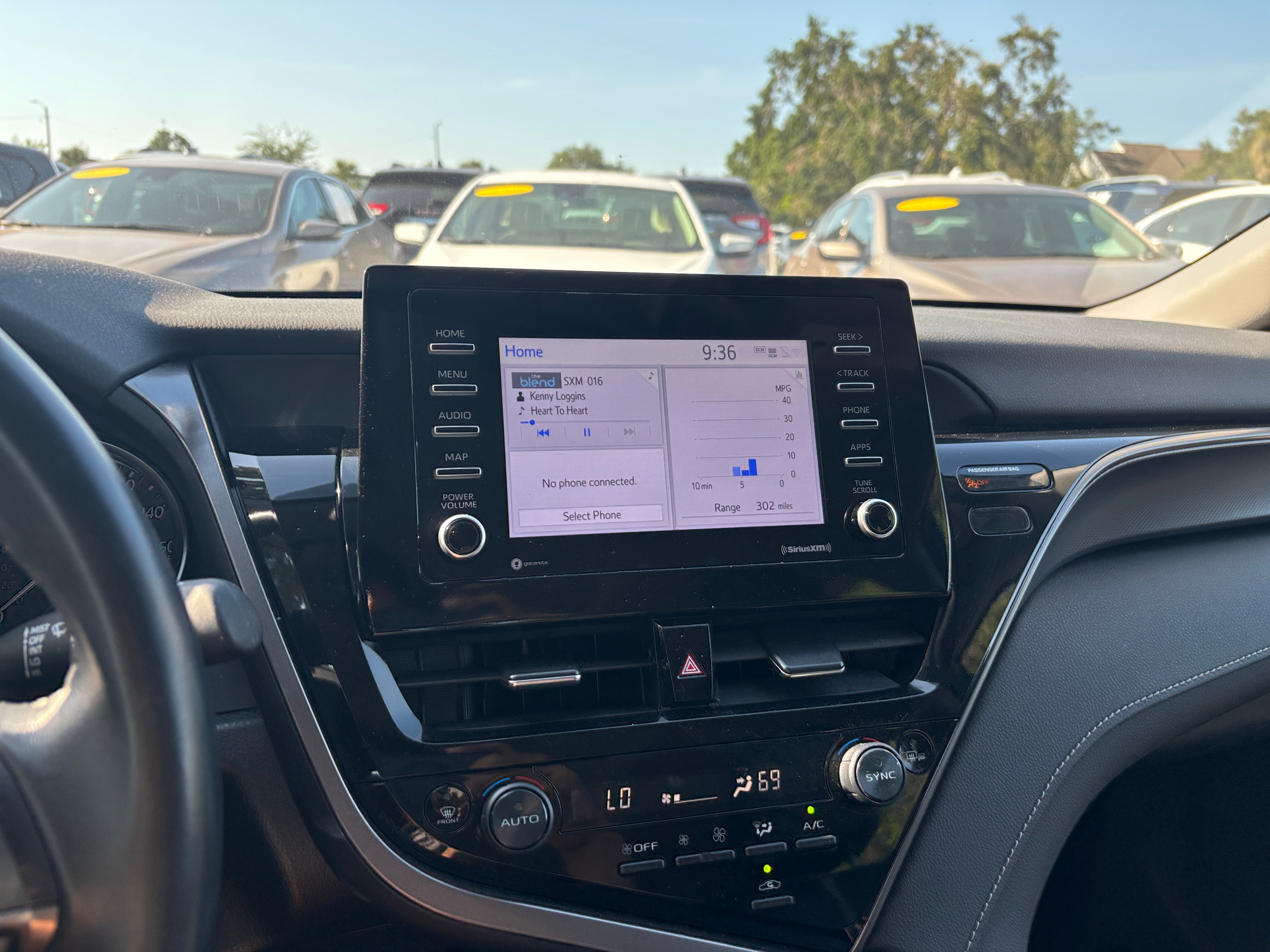 2024 Toyota Camry SE 4