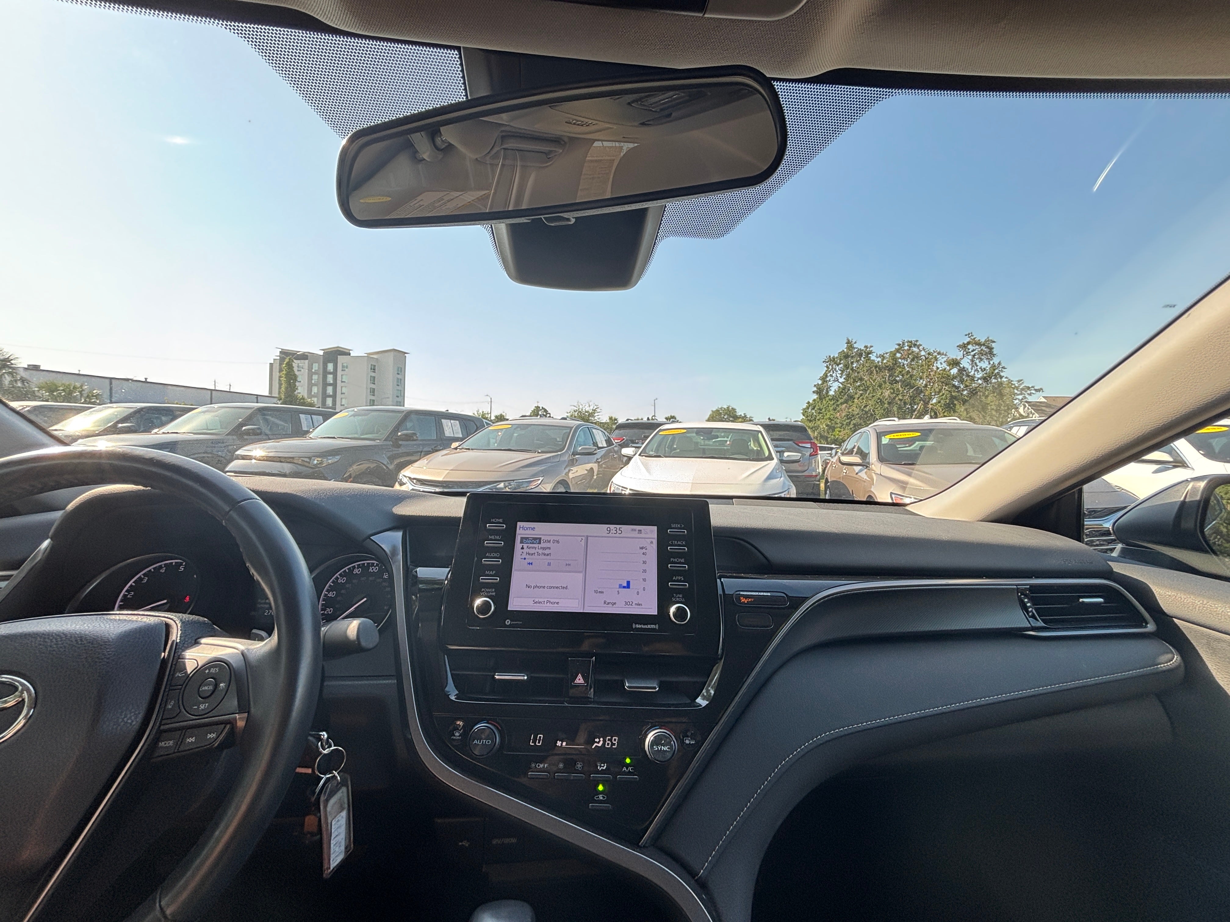 2024 Toyota Camry SE 3
