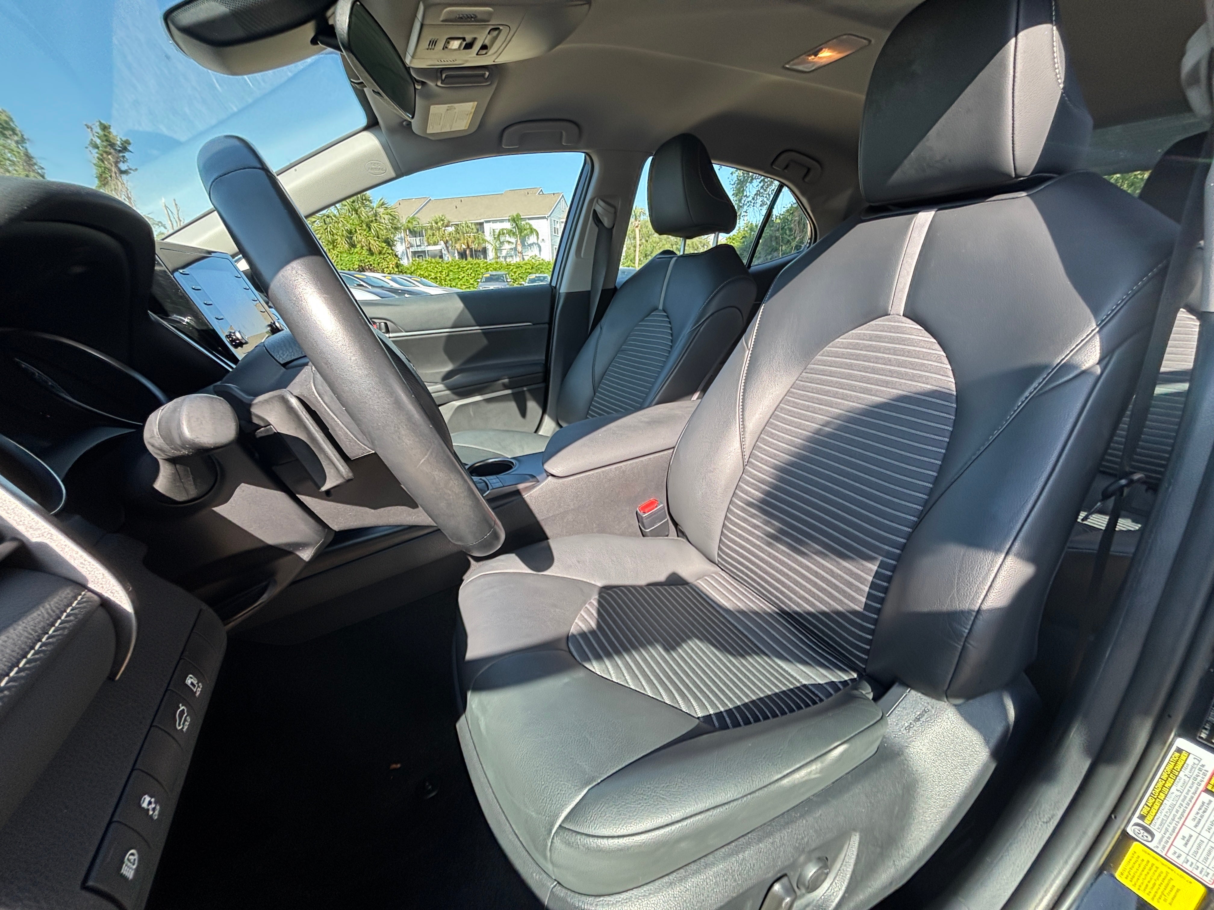 2024 Toyota Camry SE 2