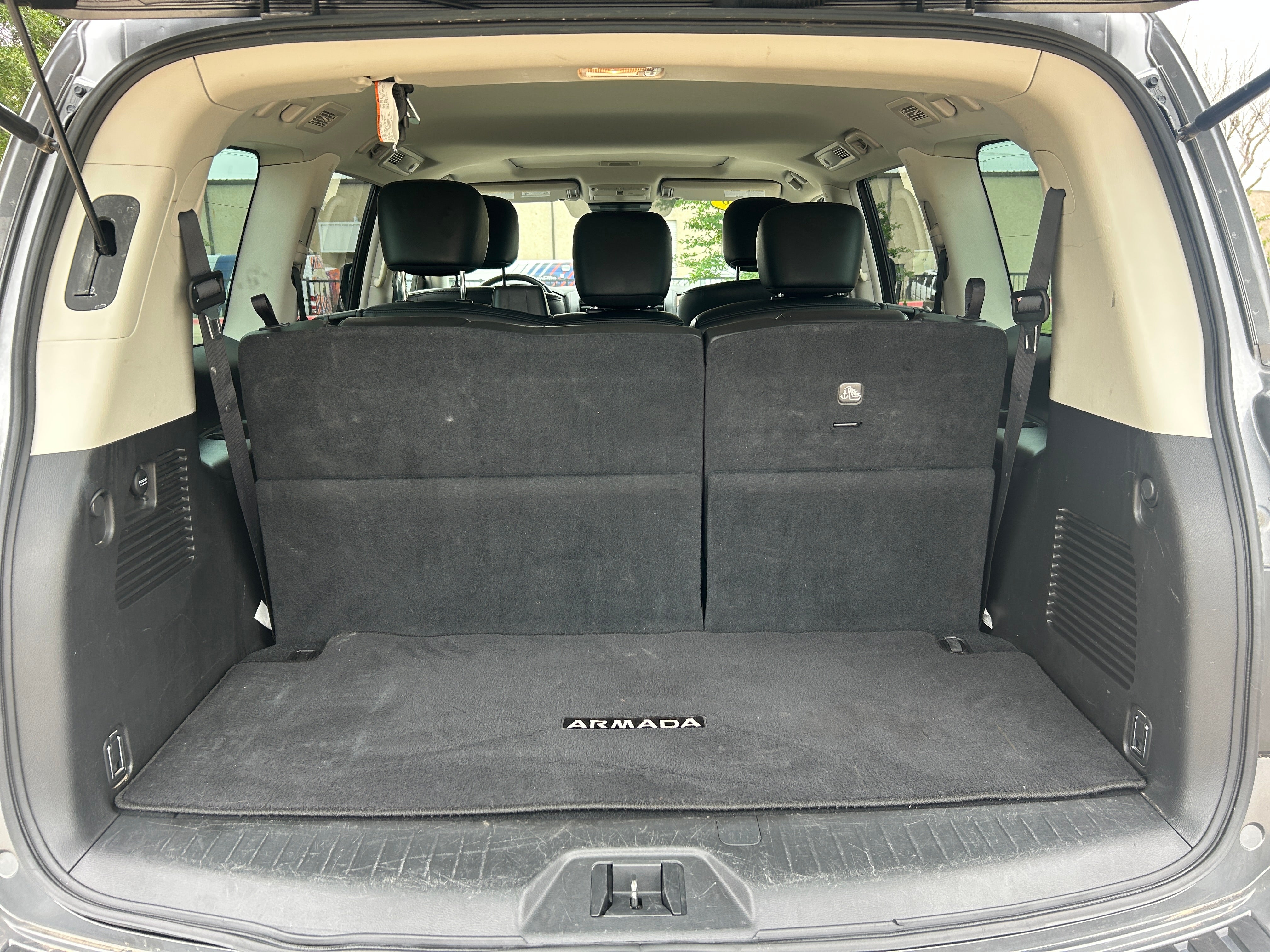 2023 Nissan Armada SL 5